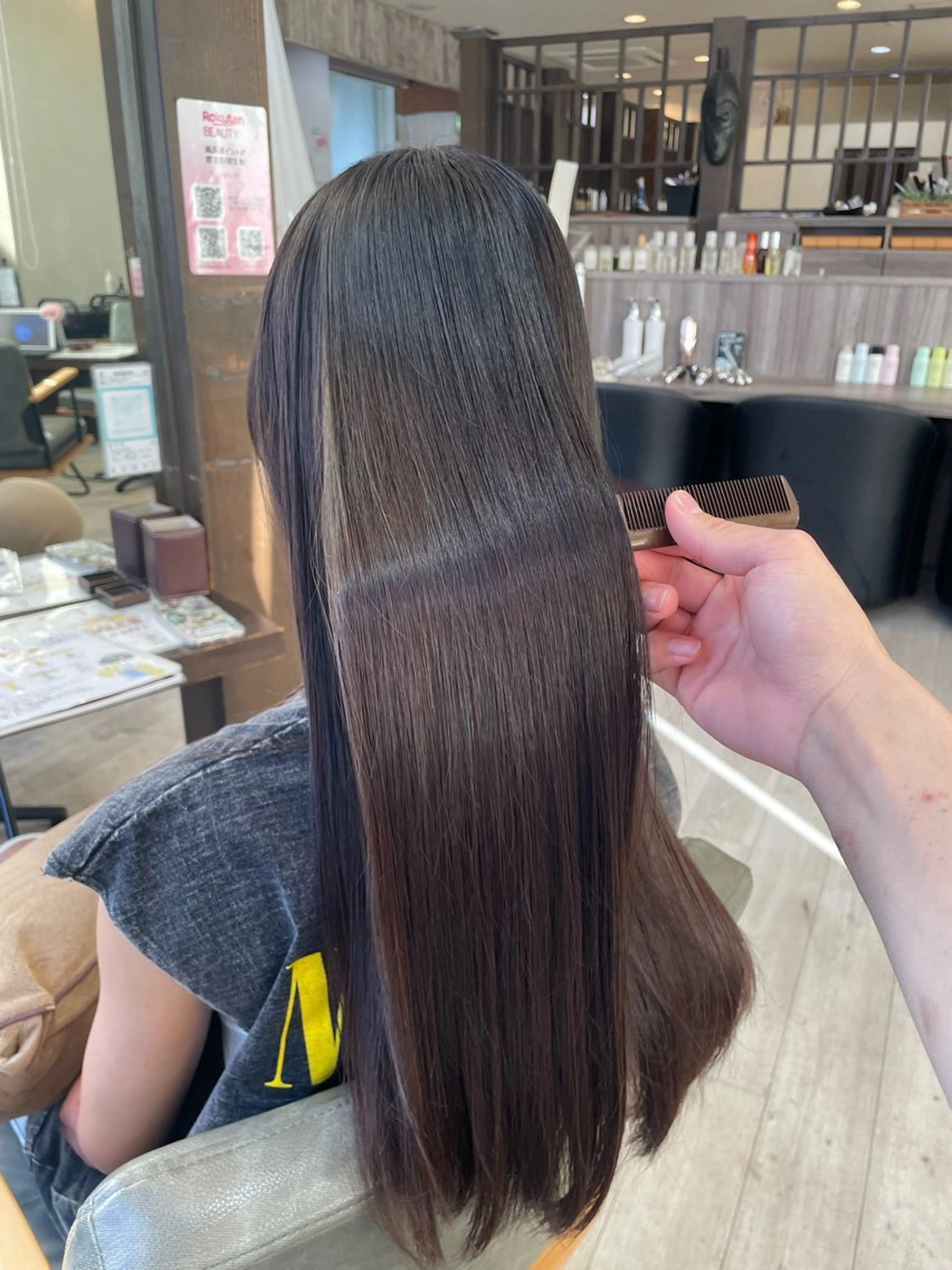 ロング 縮毛矯正 白鳥 悠斗のヘアスタイル