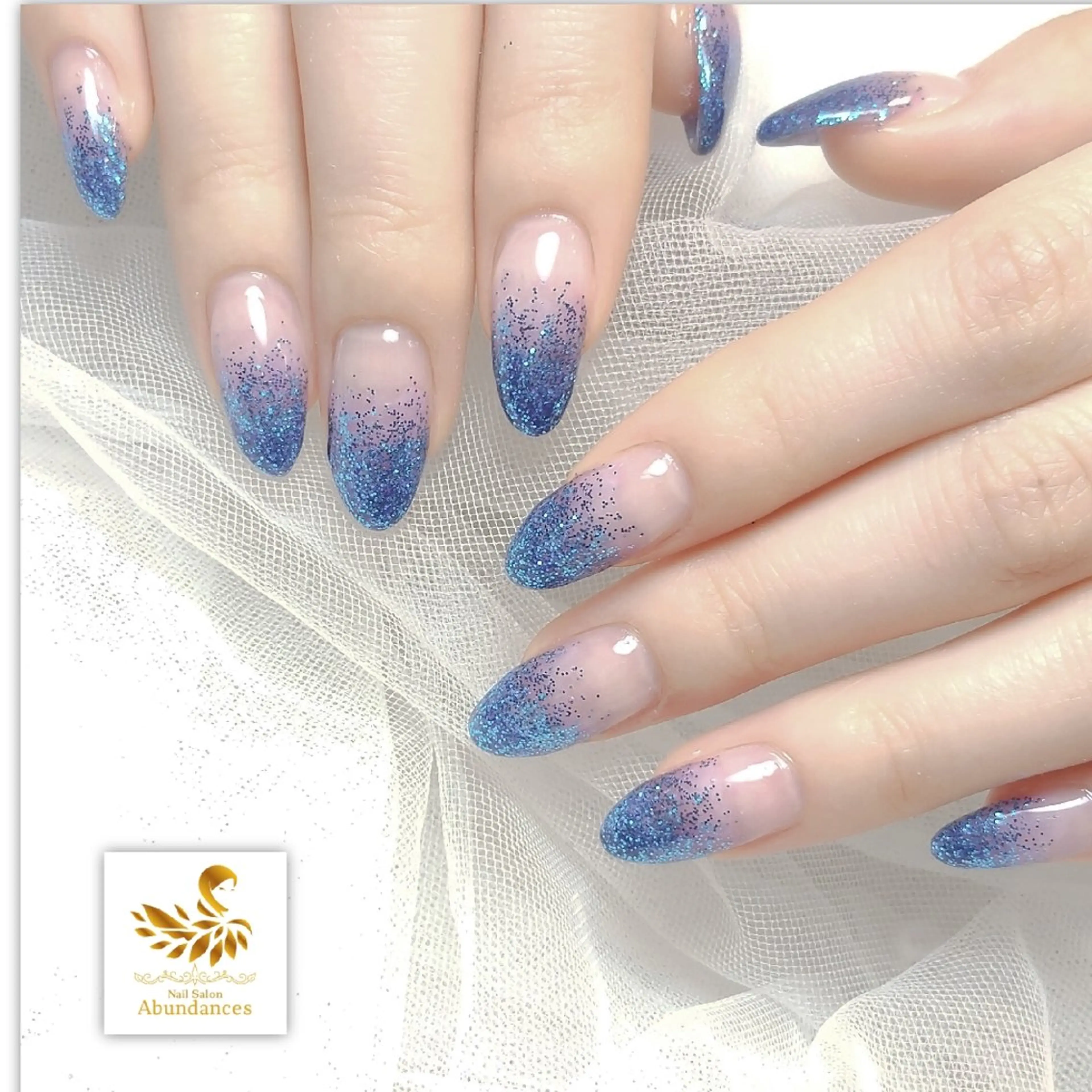 ネイル ブルー グラデーション ハンドネイル 完全予約制個室サロン Abundancesのネイルデザイン