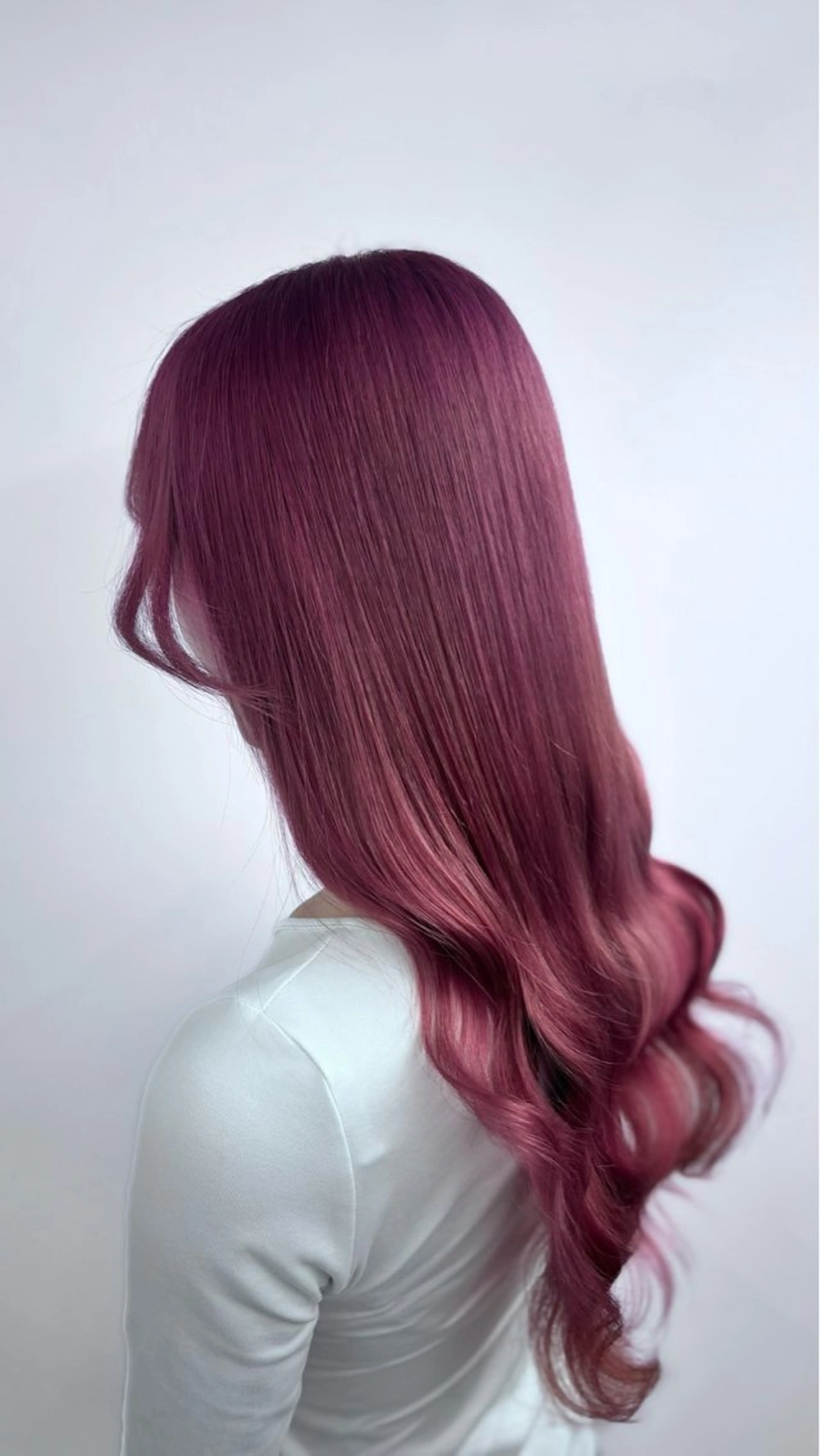 ロング カラー カシス ハイトーンカラー ピンクカラー ヘアカラー トリートメント ベルグロー アルファのヘアスタイル