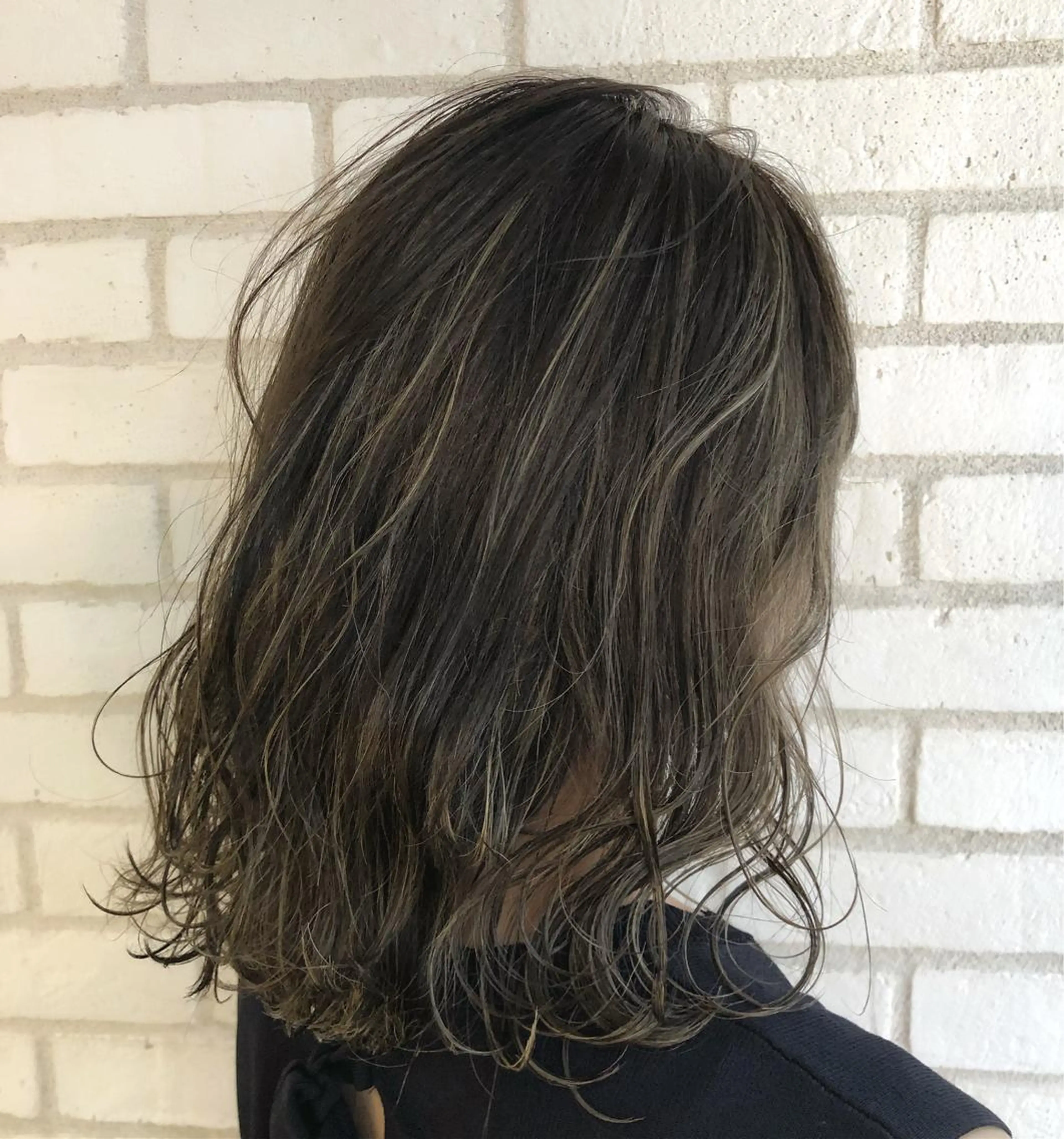 カラー ハイライトカラー takumi Hのヘアスタイル