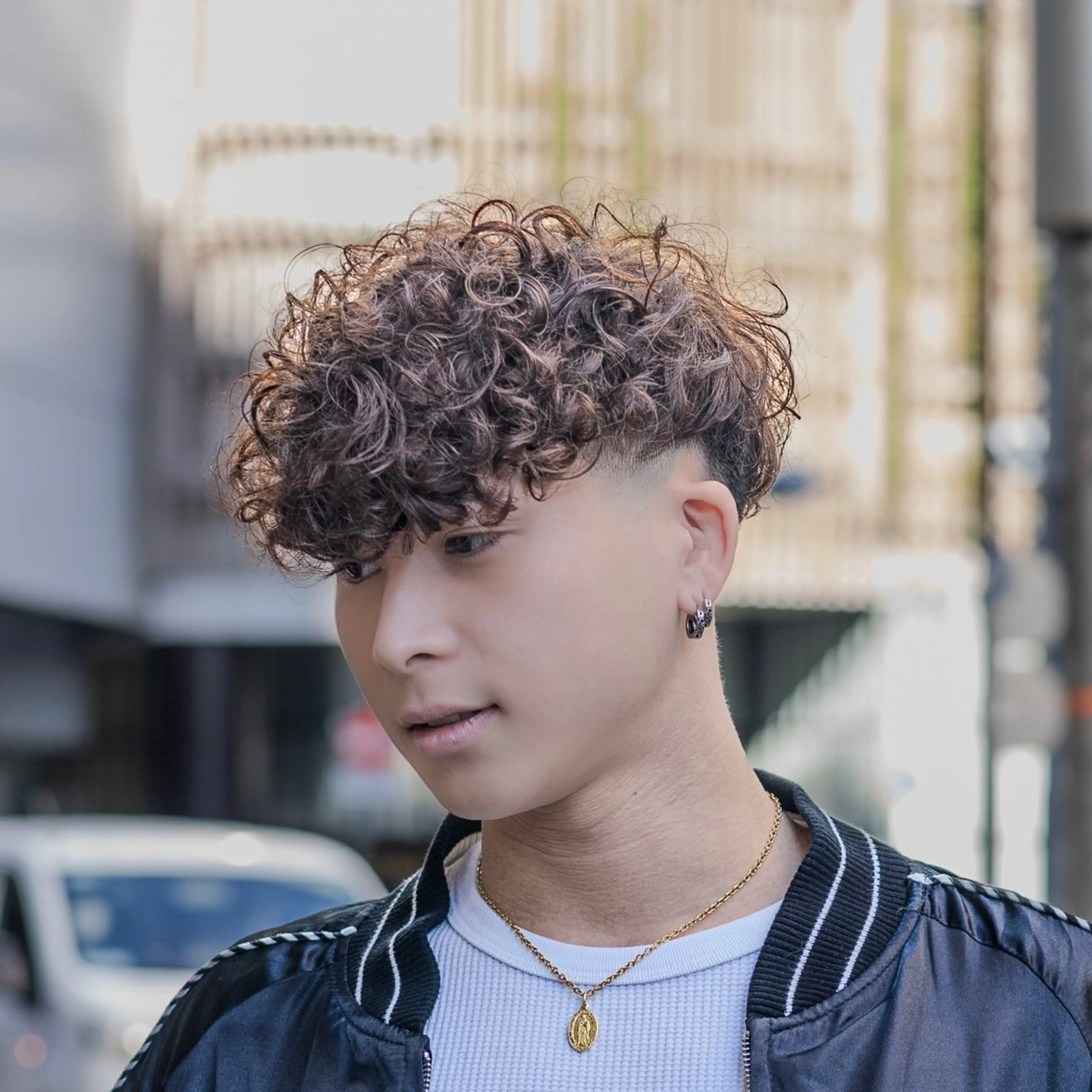 ショート パーマ メンズ スペインカール 外国人風カラー カット パーマ トリートメント フェザーパーマ職人 🪶ryosukeのヘアスタイル