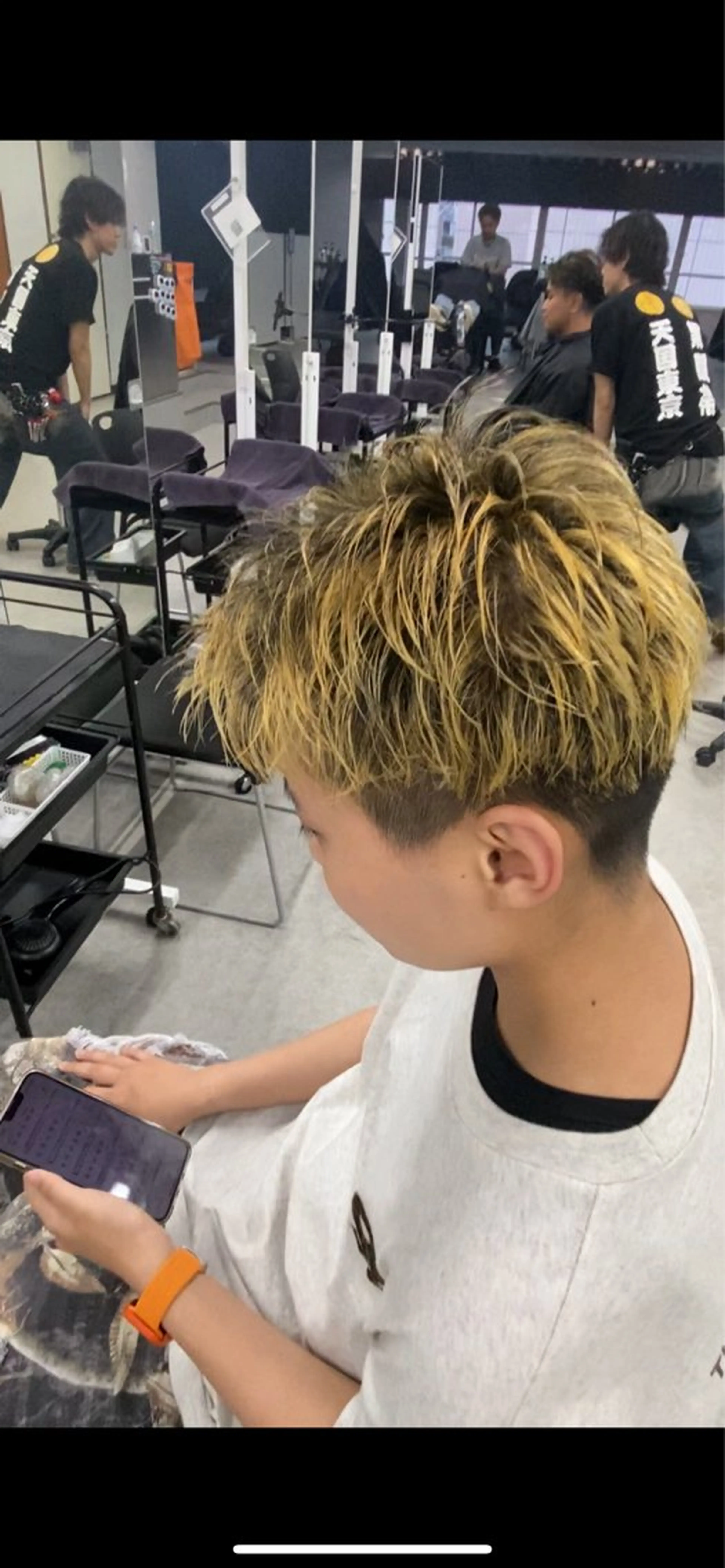 ショート カラー パーマ ハイライトカラー メッシュ ハイライト ショートヘア 縮毛矯正 福井祥太／海外風 /プードルパーマのヘアスタイル