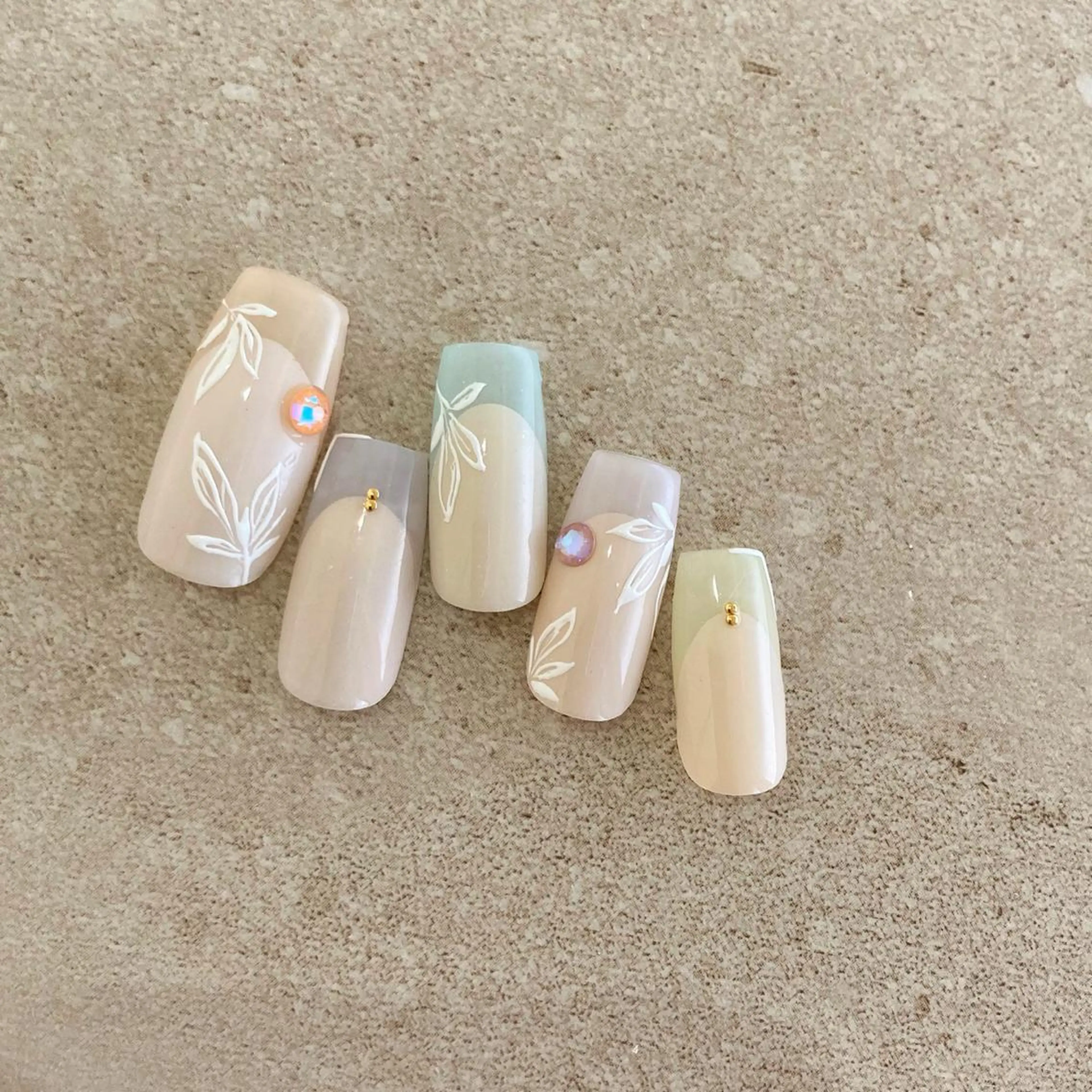 ネイル フレンチネイル パステルネイル Faire MIKIのネイルデザイン