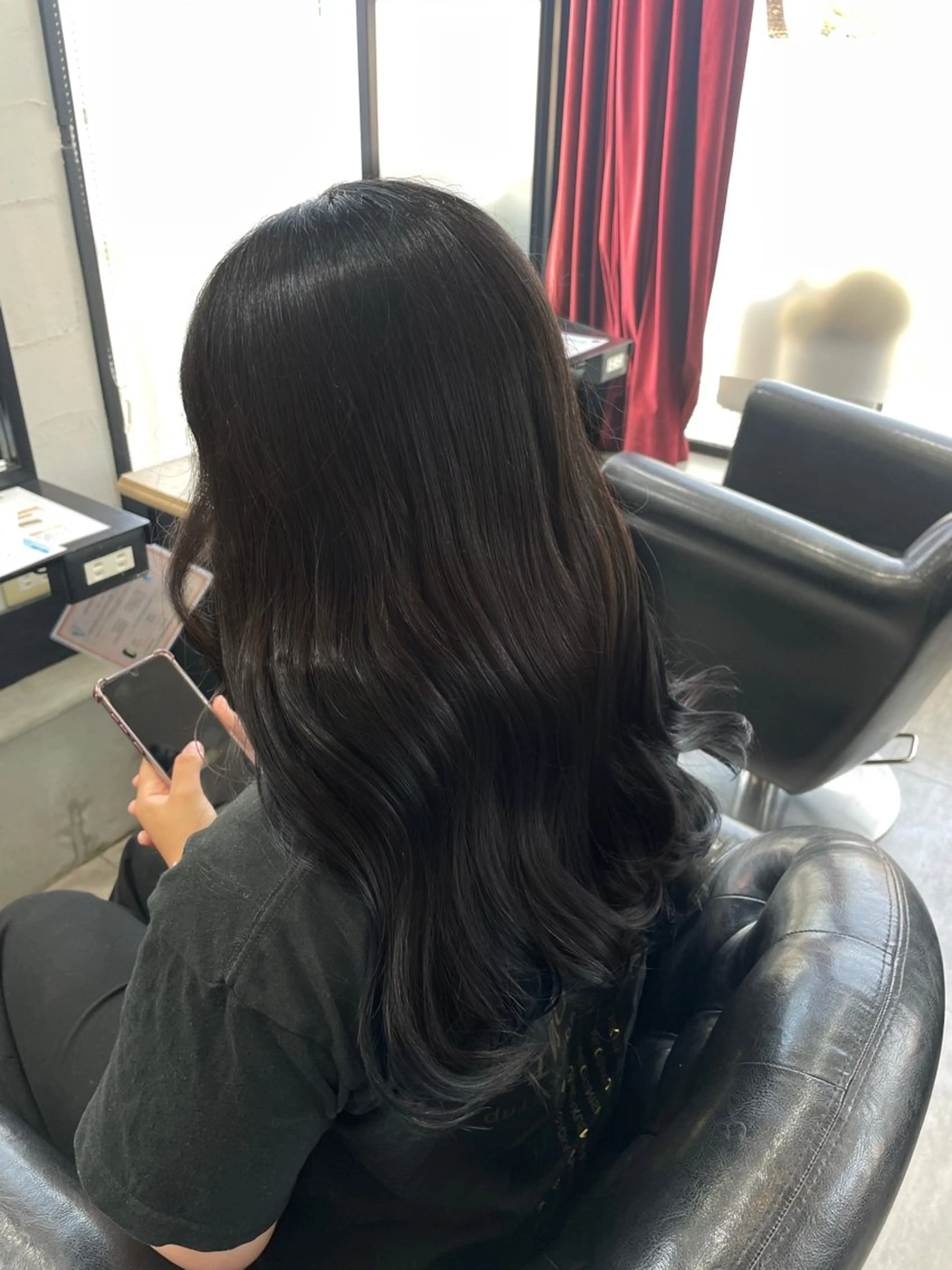 ロング カラー 黒髪 ブルーカラー ブルーブラック 透明感カラー グラデーションカラー ヘアカラー トリートメント 🎀豊橋/豊川🎀 ハイトーンうらら🎀のヘアスタイル