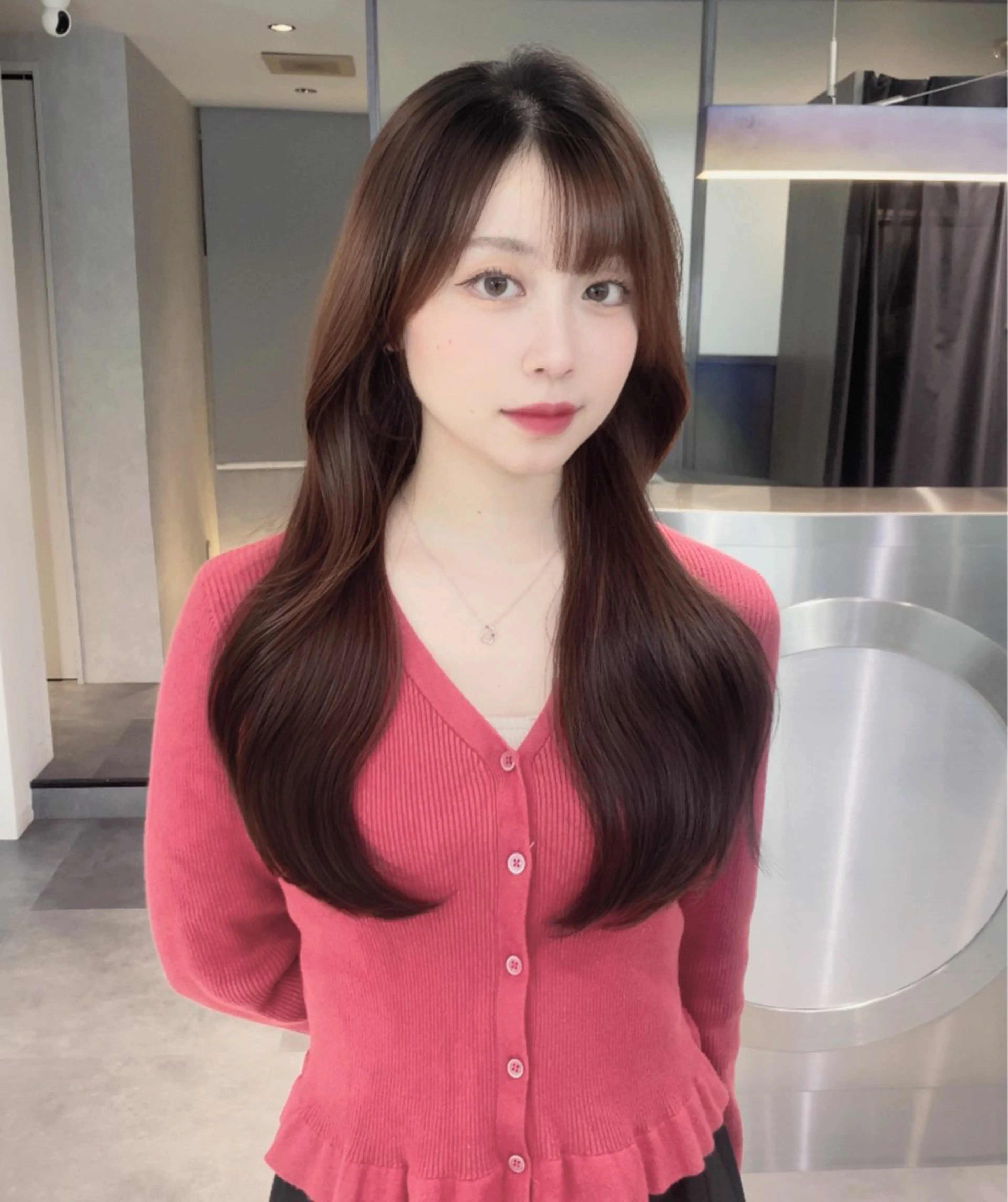 ロング くびれヘア 顔まわりレイヤー 顔周りカット ヨシンモリ 韓国風ヘア カット ヘアカラー 葵 韓国オタク美容師 レイヤーカットのヘアスタイル