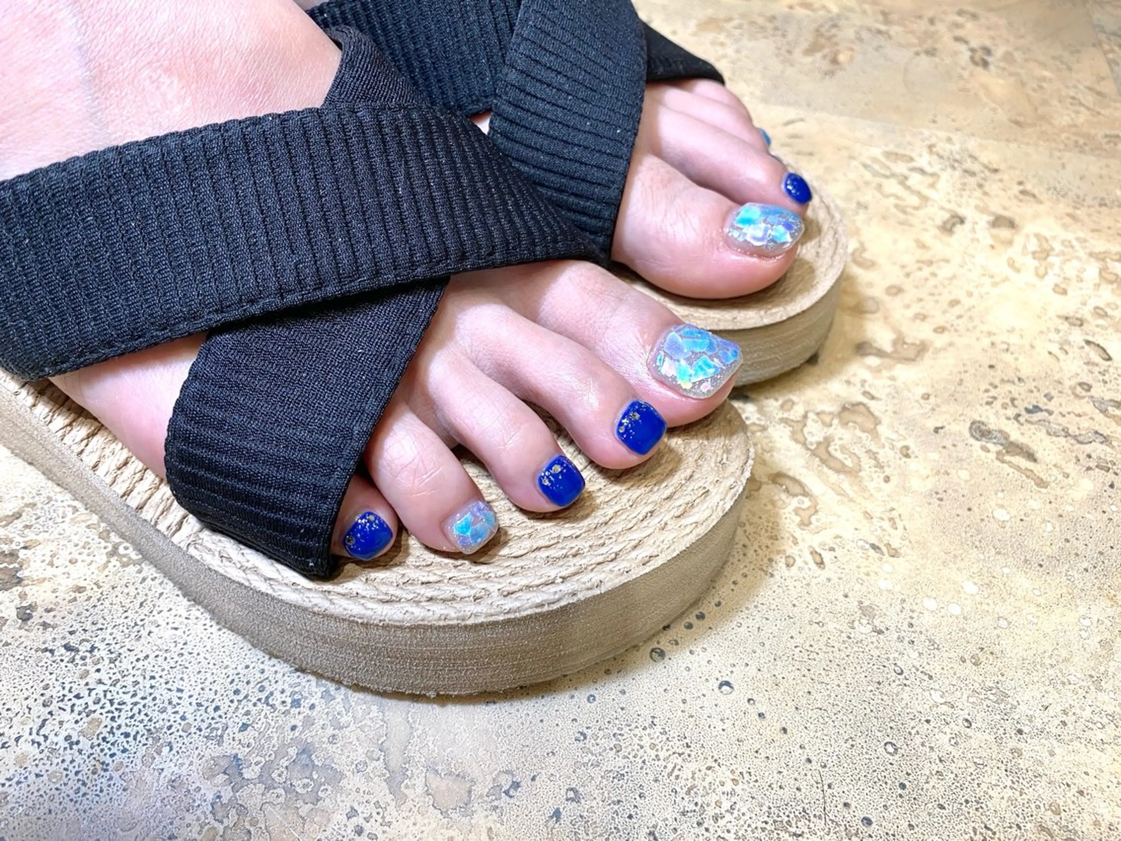 ネイル フットネイル Latour onagiのネイルデザイン