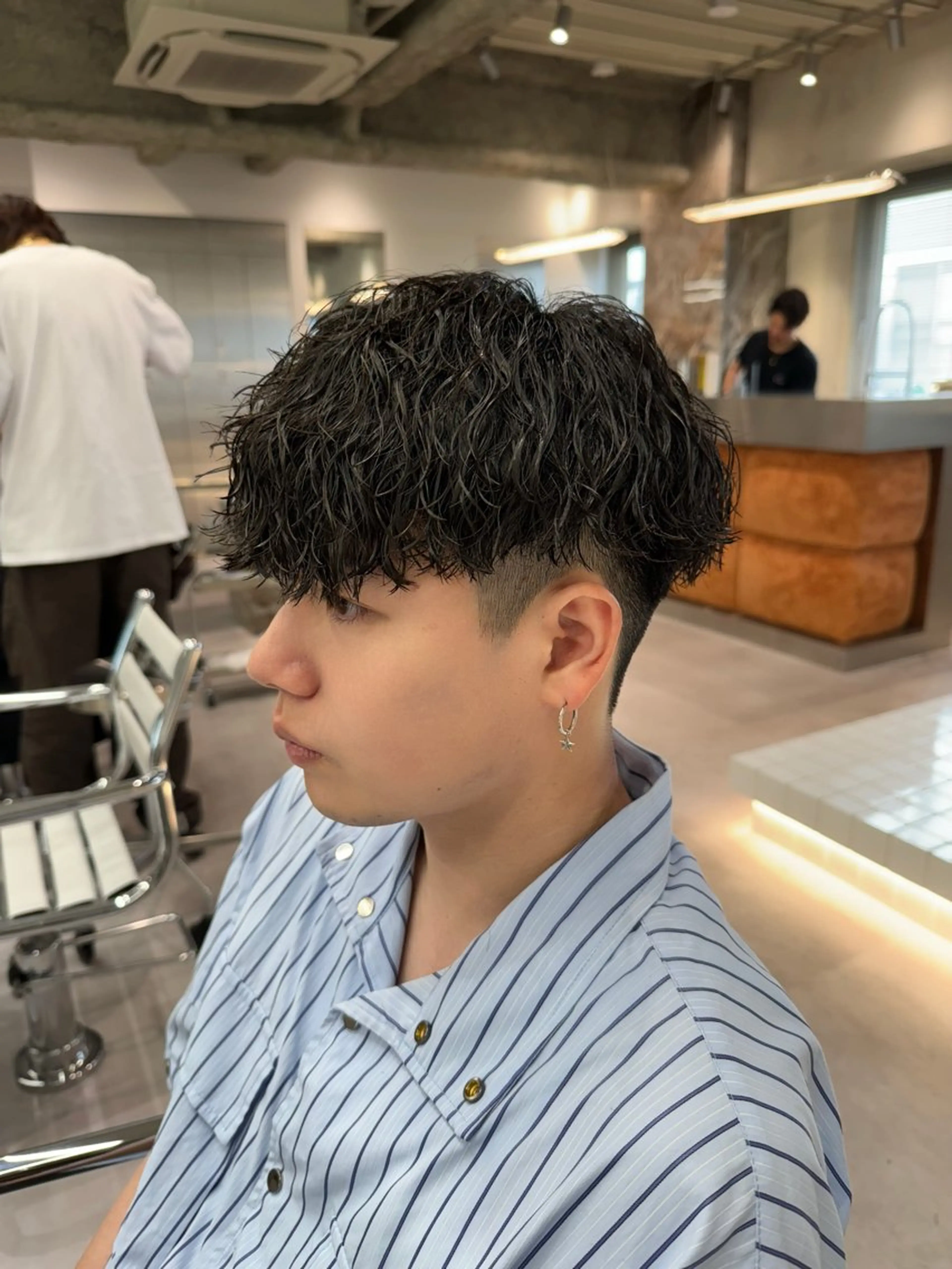 ショート パーマ メンズ 波巻きスパイラルパー マ/シャドウパーマ駿のヘアスタイル