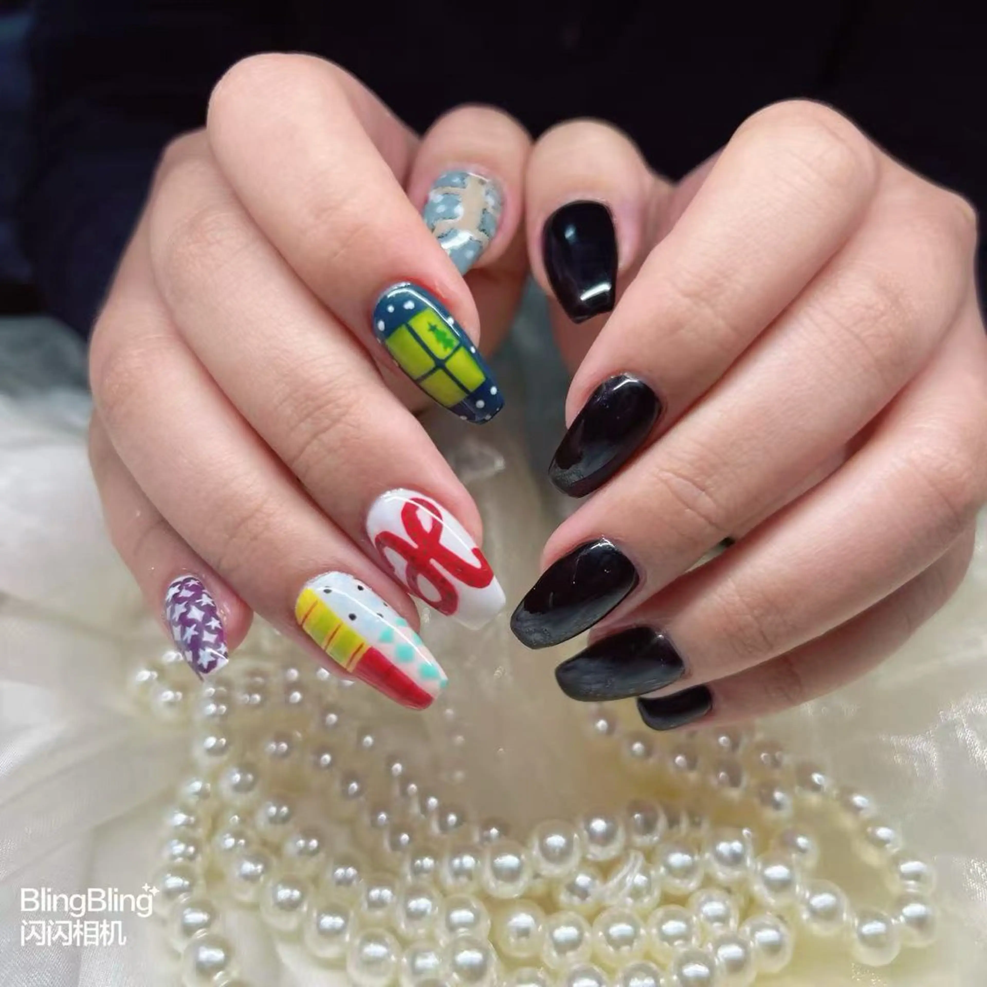 ネイル 高木 維麗絲のネイルデザイン