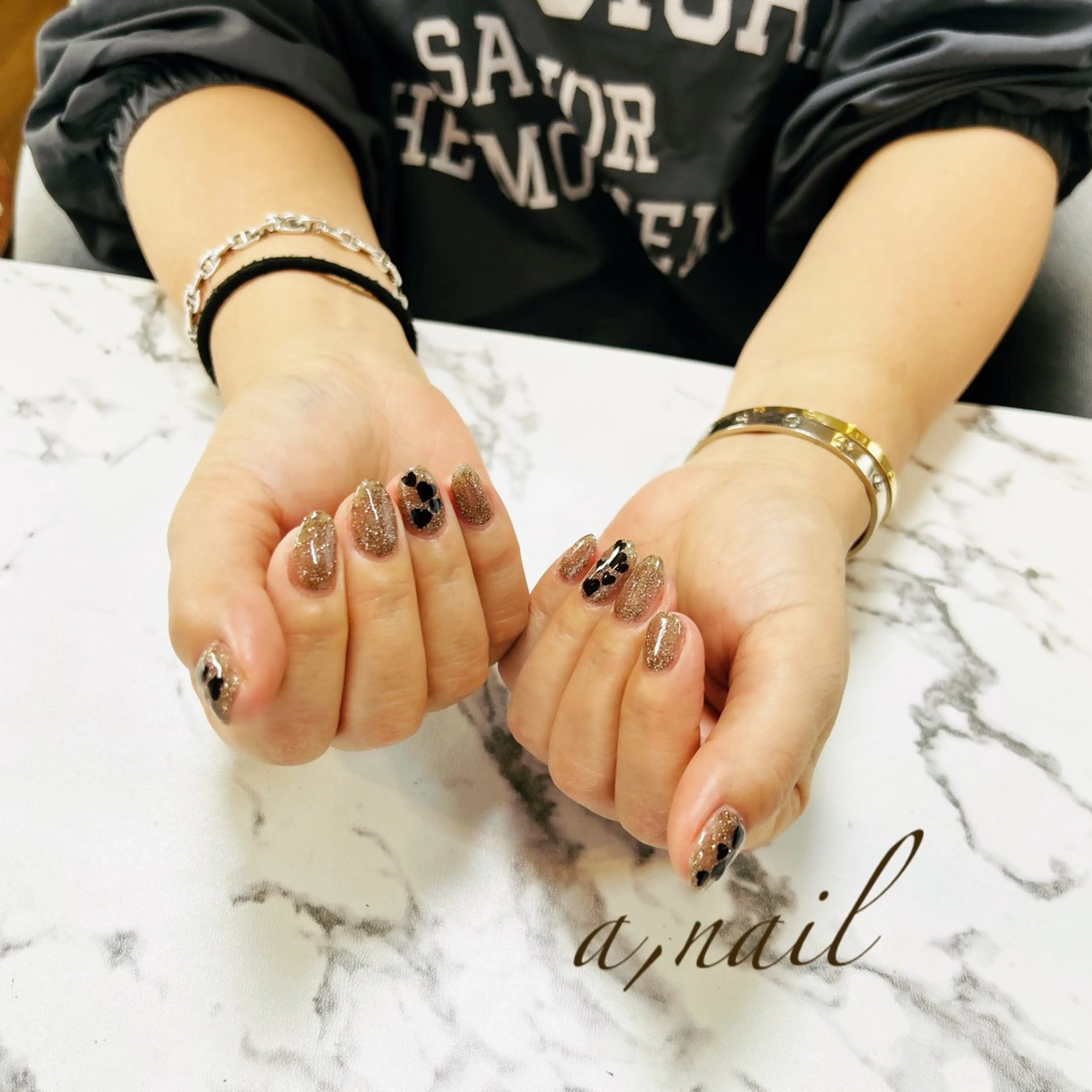 ネイル フラッシュネイル ハート ホログラムネイル キラキラネイル シンプルネイル ハンドネイル ネイルサロン エーネイルのネイルデザイン