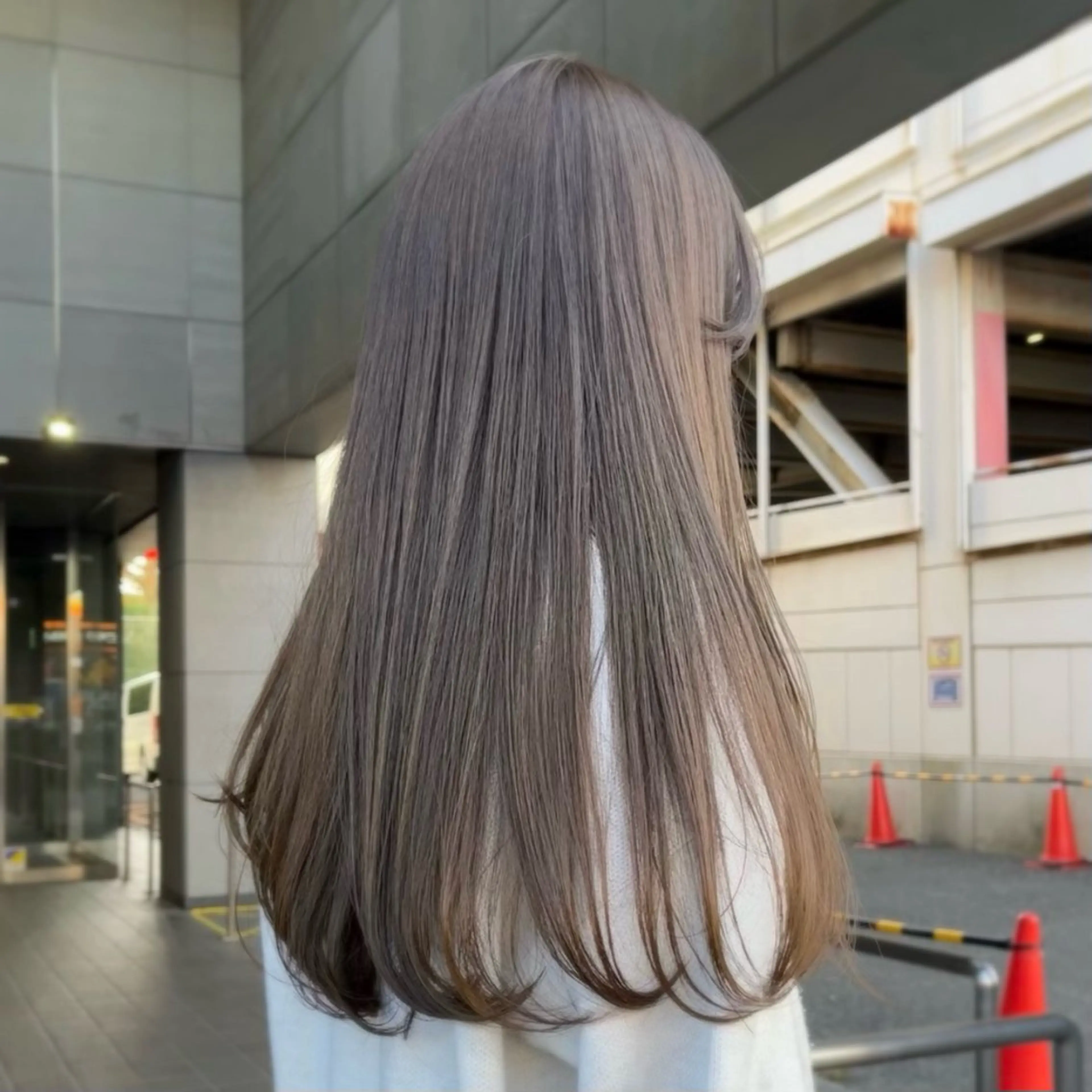 ロング たおちゃん／レイヤー ／透明感カラーのヘアスタイル