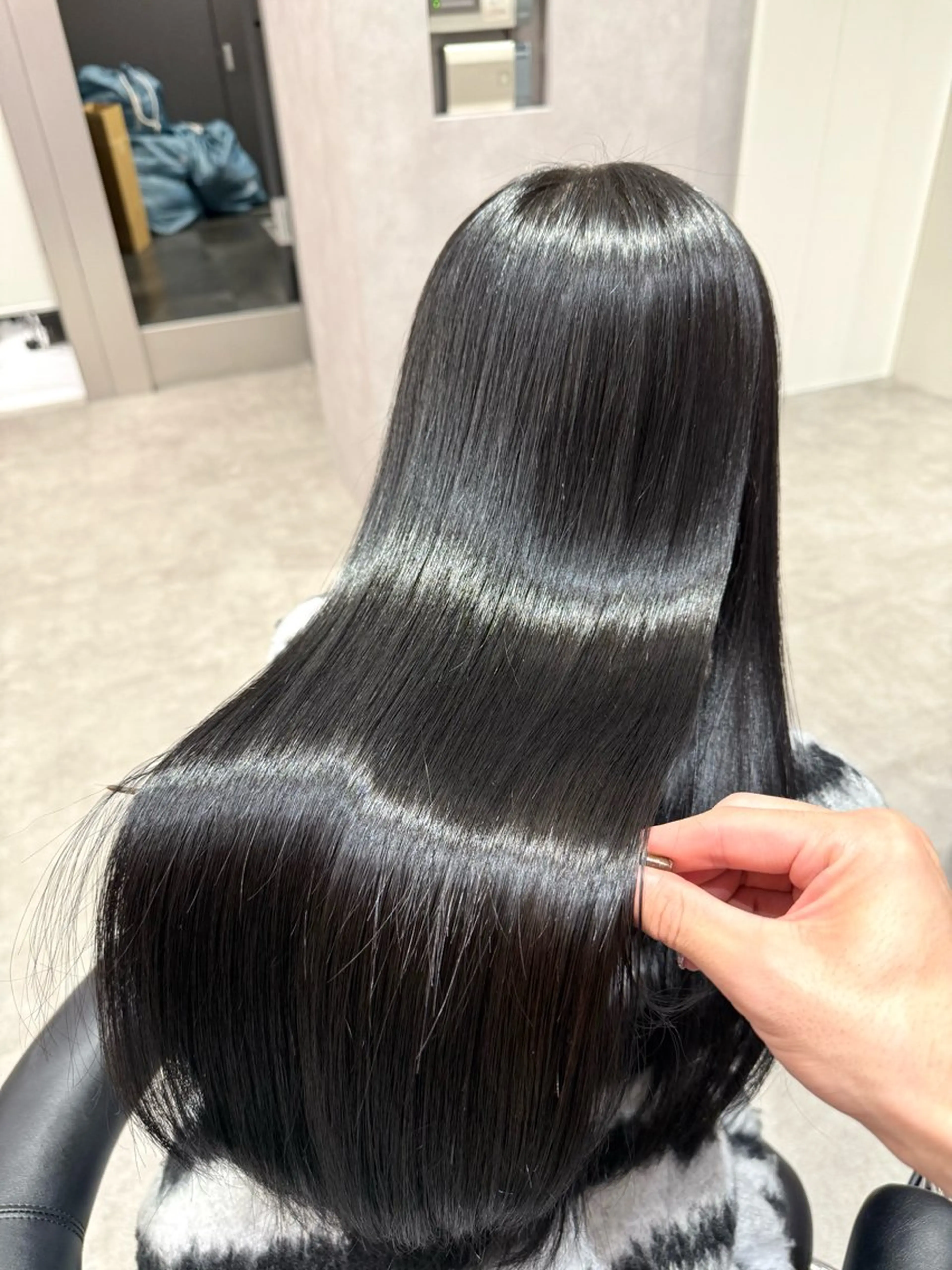 ロング カラー パーマ ヘアアレンジ 髪質改善 縮毛矯正 ヘアカラー 縮毛矯正 トリートメント 縮毛矯正/髪質改善/ ブリーチ毛/木元渓太のヘアスタイル