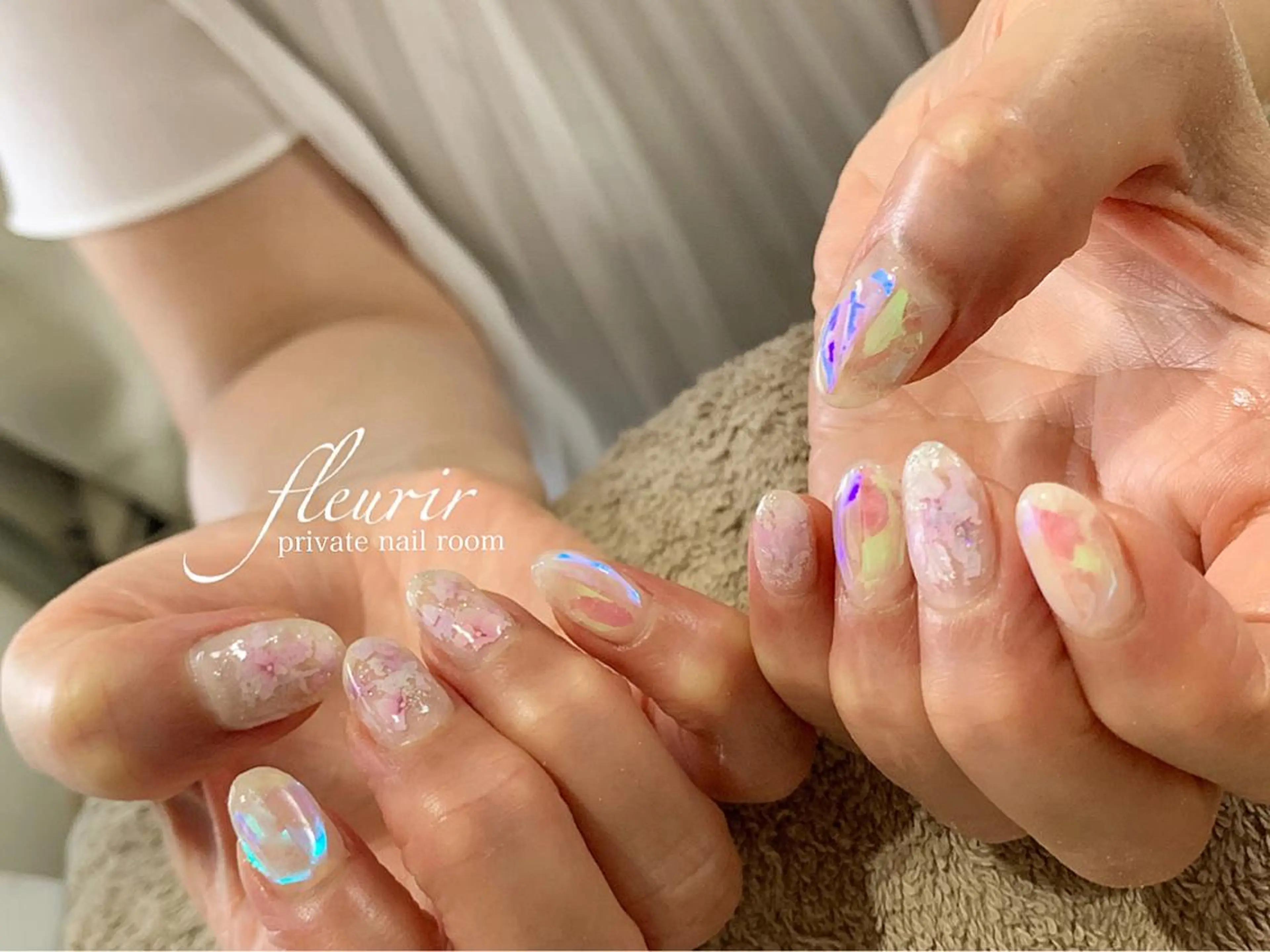 ネイル オーロラネイル 氷ネイル・うるうるネイル キラキラネイル ピンク パープル フルリール 【プライベートサロンのネイルデザイン