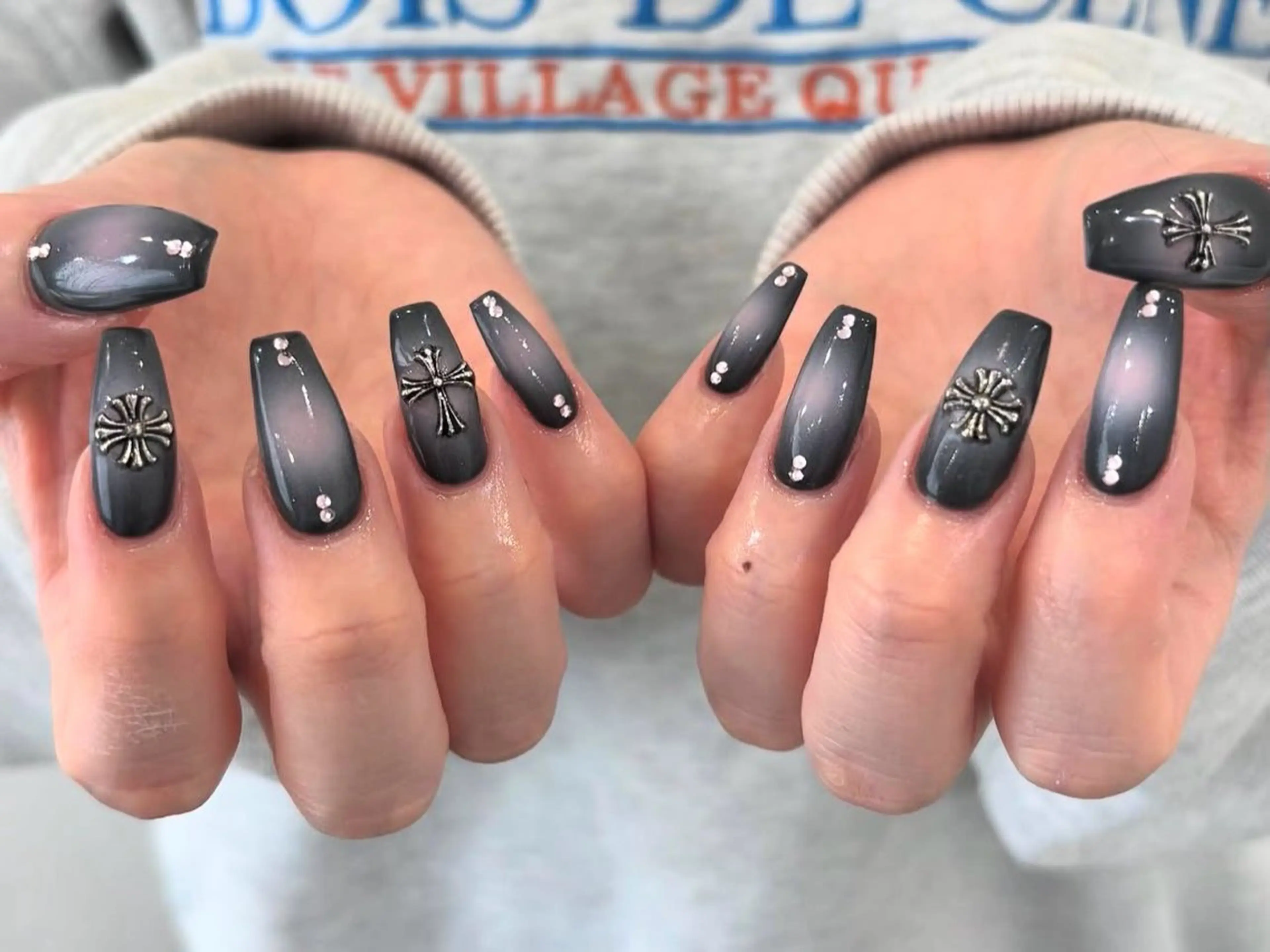 メンズ ネイル アートネイル フレンチネイル ジェルネイル キラキラネイル パラジェル ハンドネイル Bloom スカルプ専門店のネイルデザイン