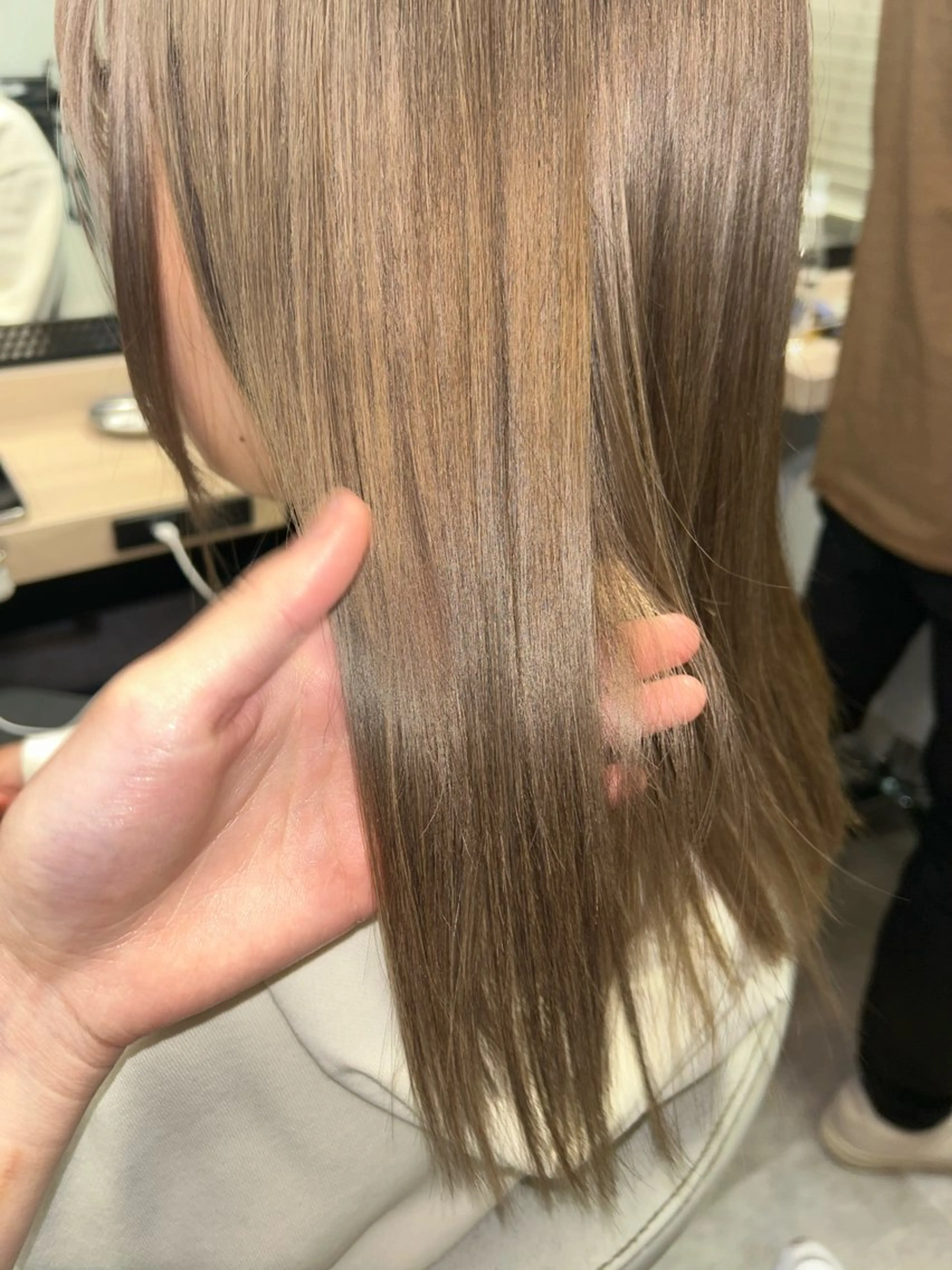 ミディアム カラー ヘアカラー トリートメント 縮毛•ハイトーン ・着付け Runaのヘアスタイル