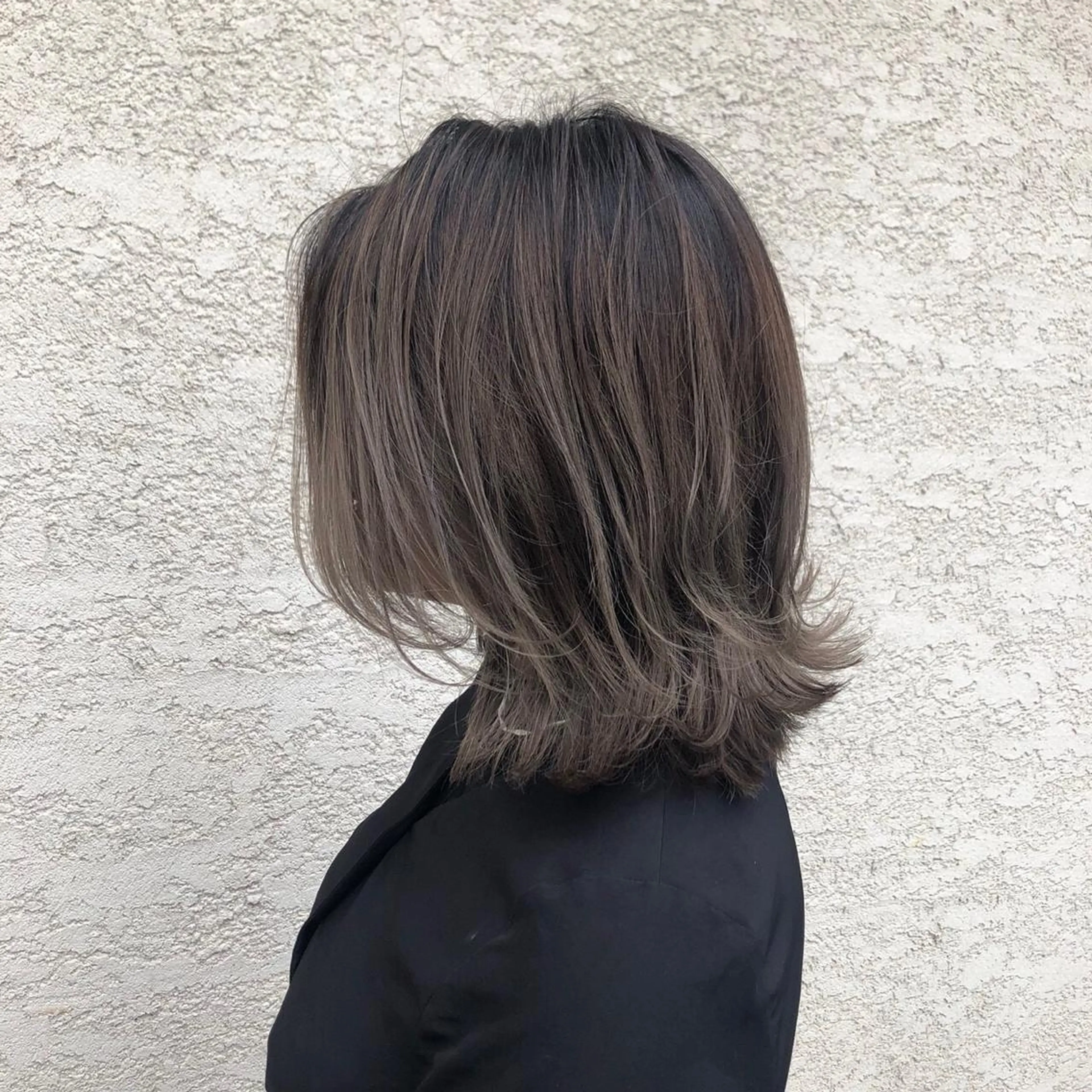 ミディアム カラー ニュアンスパーマ／ レイヤー／茶屋町のヘアスタイル