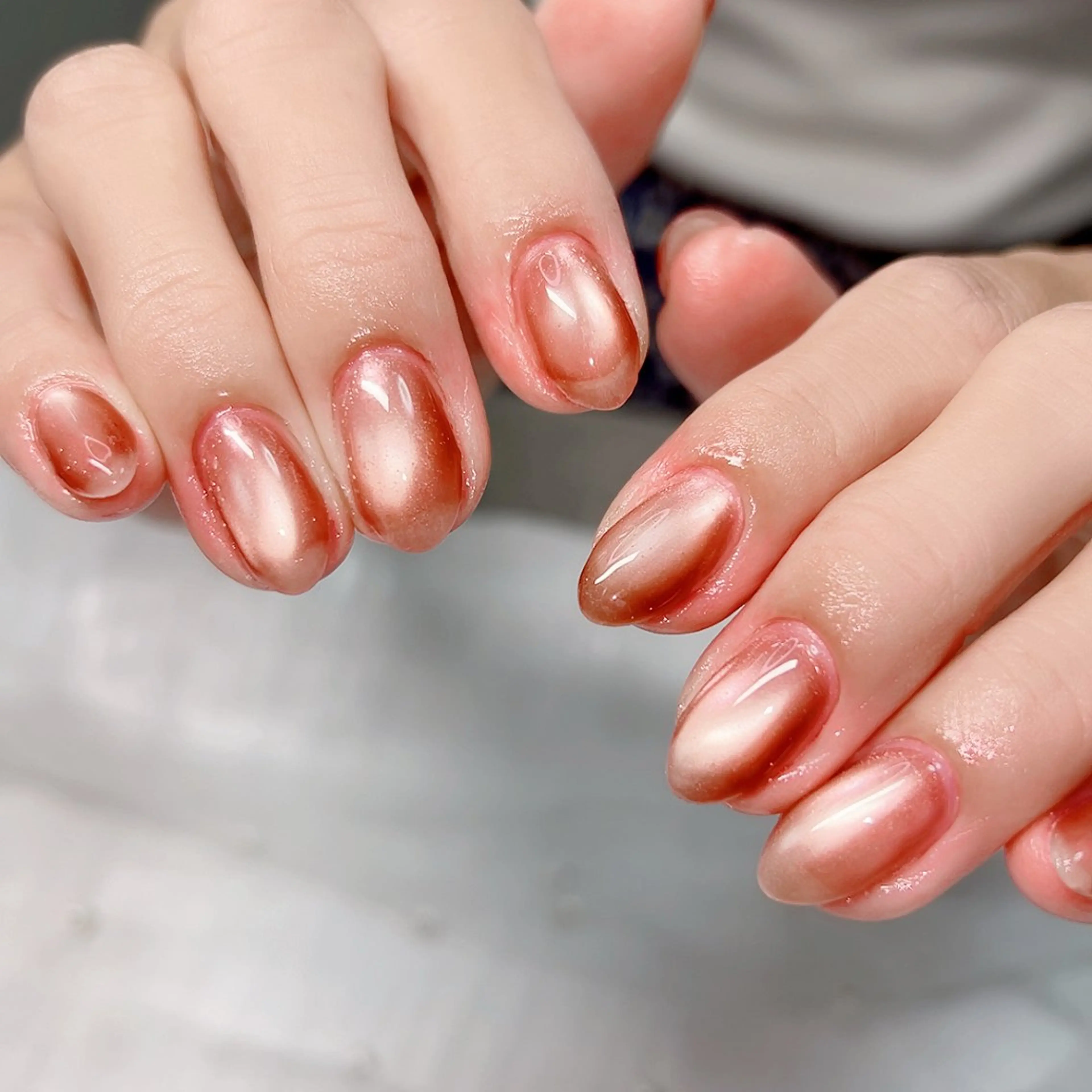 ネイル マグネットネイル ミラーネイル オフィスネイル ワンカラーネイル シルバー ハンドネイル Cute Tips nailのネイルデザイン