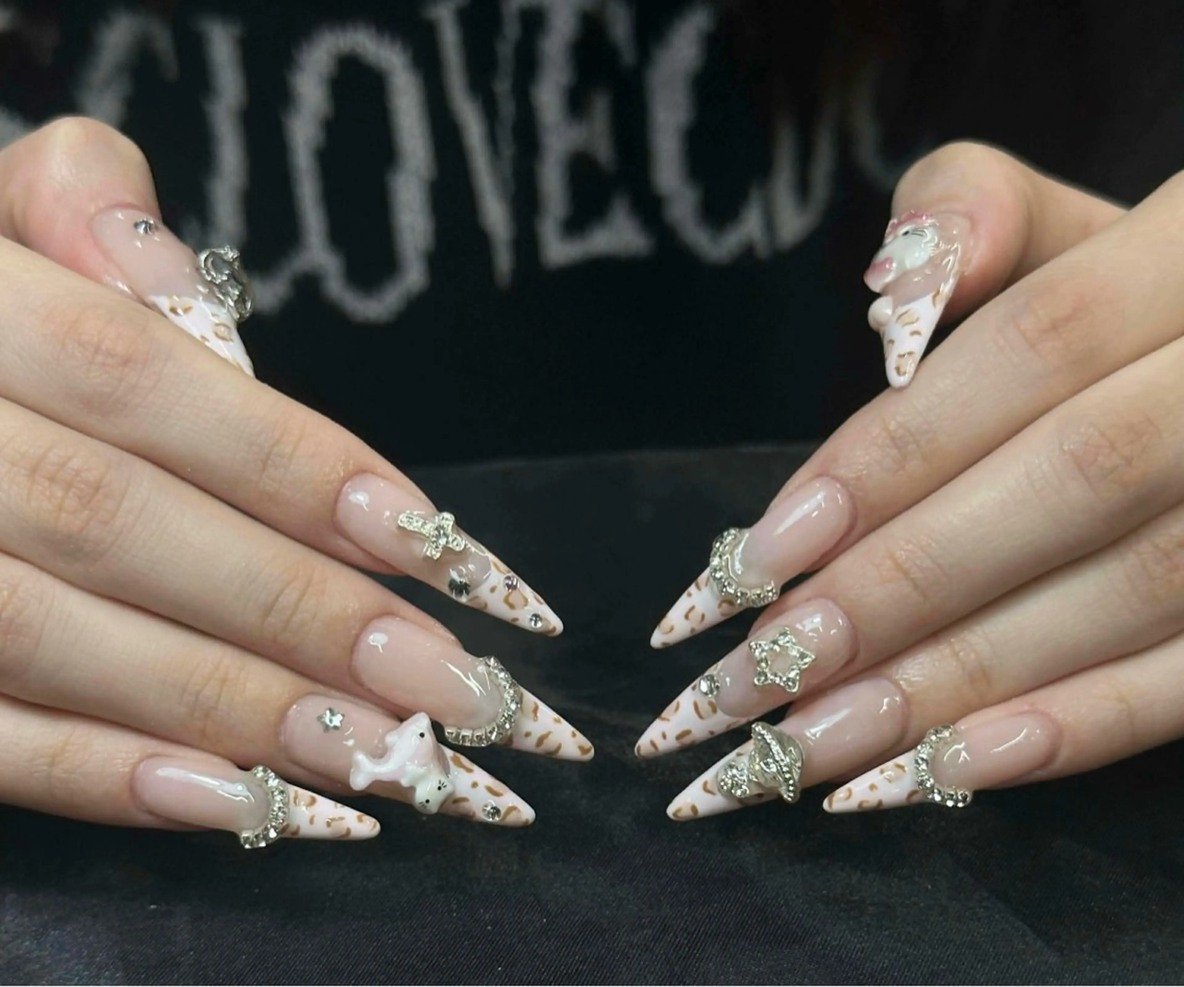 ネイル Iconic Nailのネイルデザイン