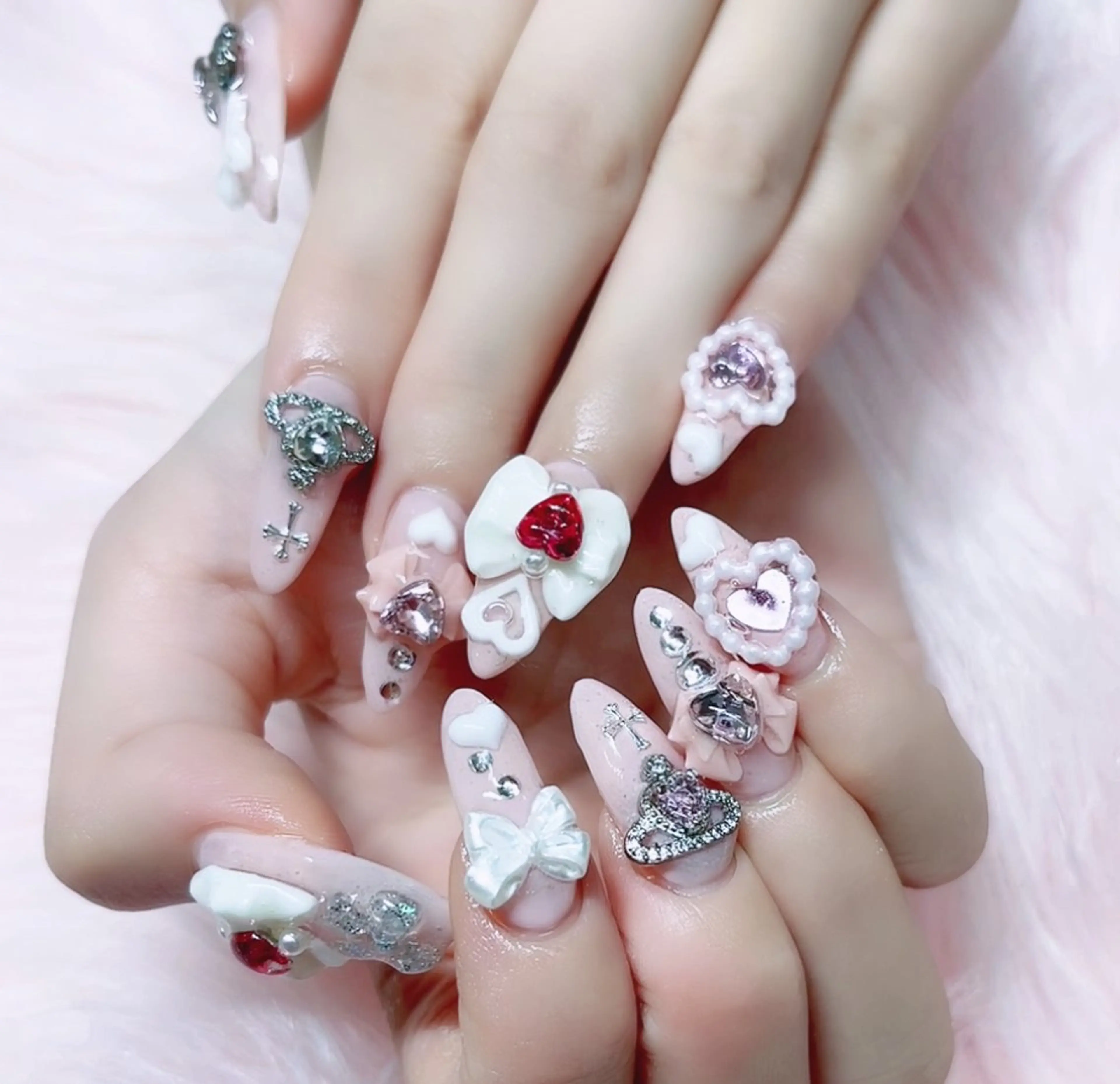 ネイル ハンドネイル MoonNail ユリ🌸のネイルデザイン