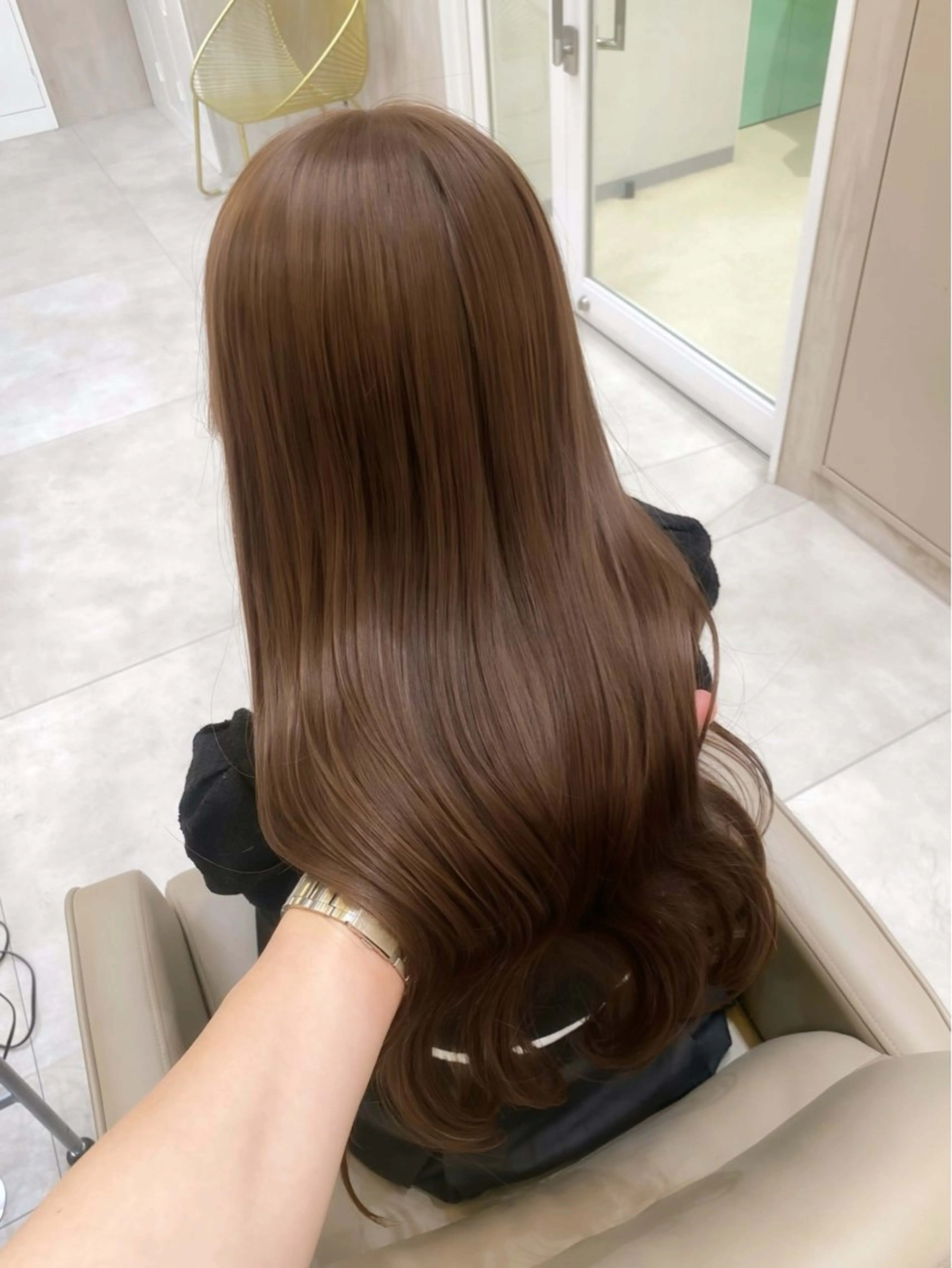 ロング カラー ヘアアレンジ ベージュカラー ブリーチ ブラウンカラー 透明感カラー ダブルカラー ヘアカラー トリートメント ヘアセット 赤み消し🫧韓国ヘア 🫧藤岡誠也のヘアスタイル