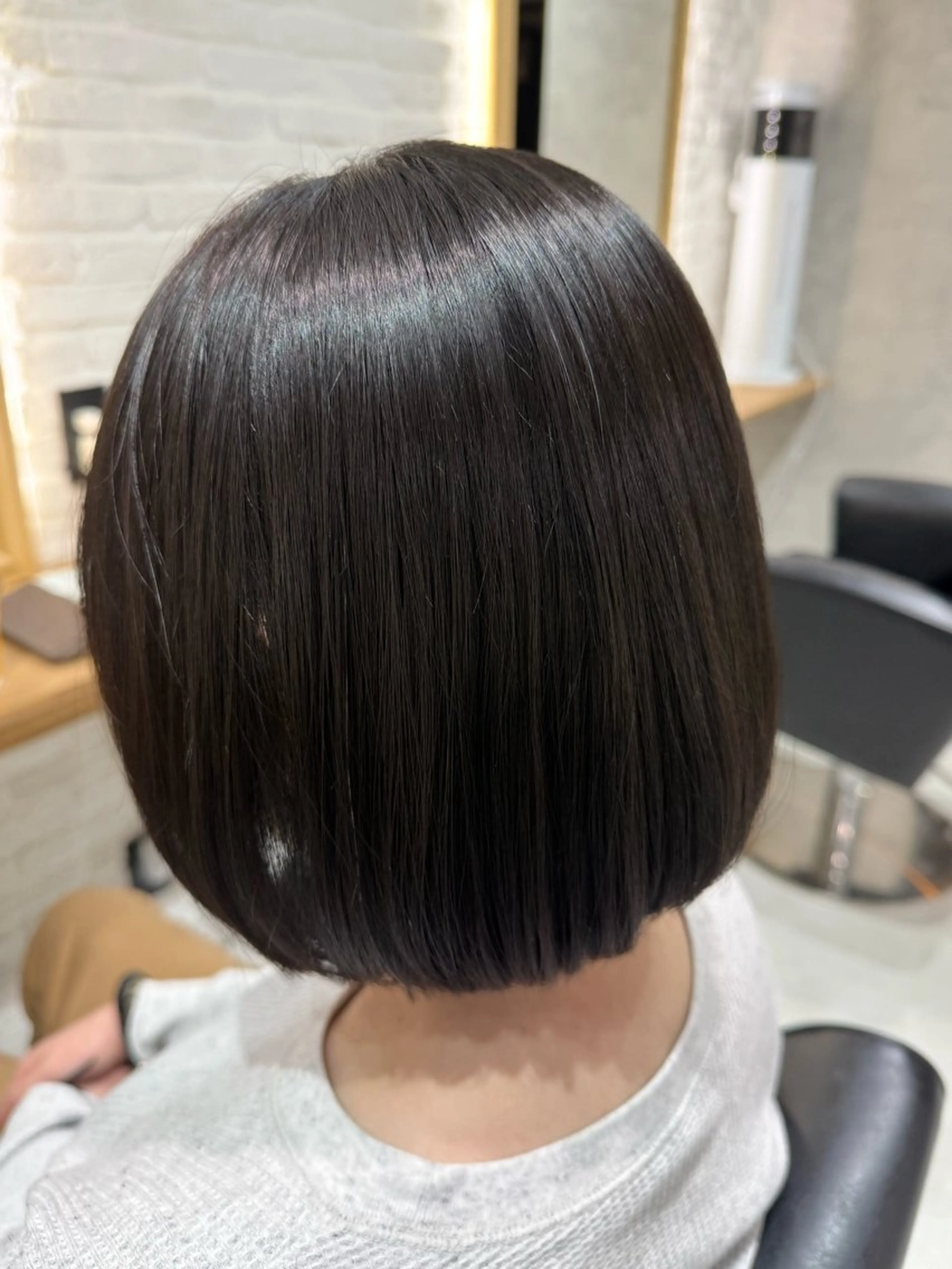 ミディアム ボブ 縮毛矯正 WILLOW'S所属・佐藤 佑美香のヘアスタイル