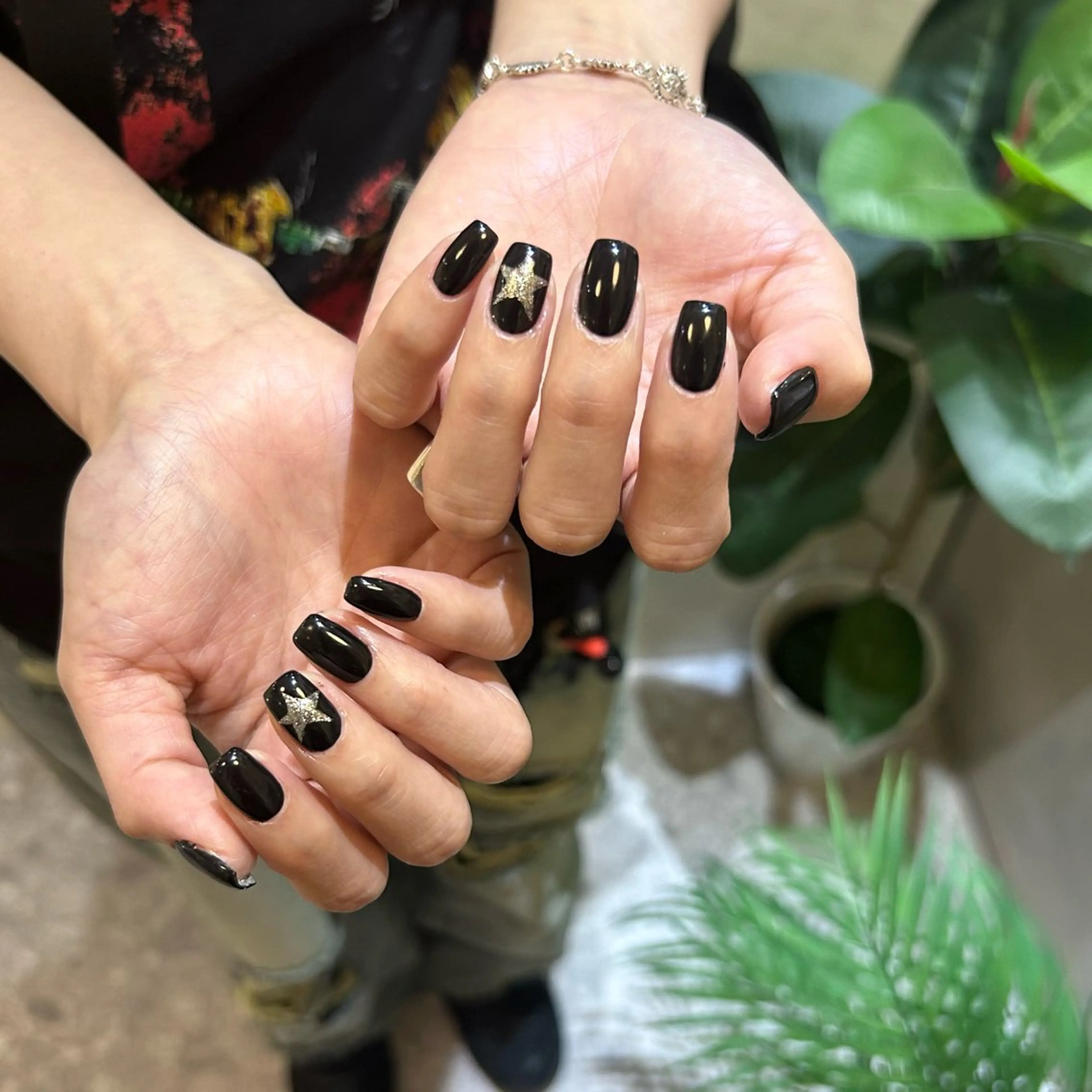 ネイル ハンドネイル 💅🏽 SHIORI🌙のネイルデザイン