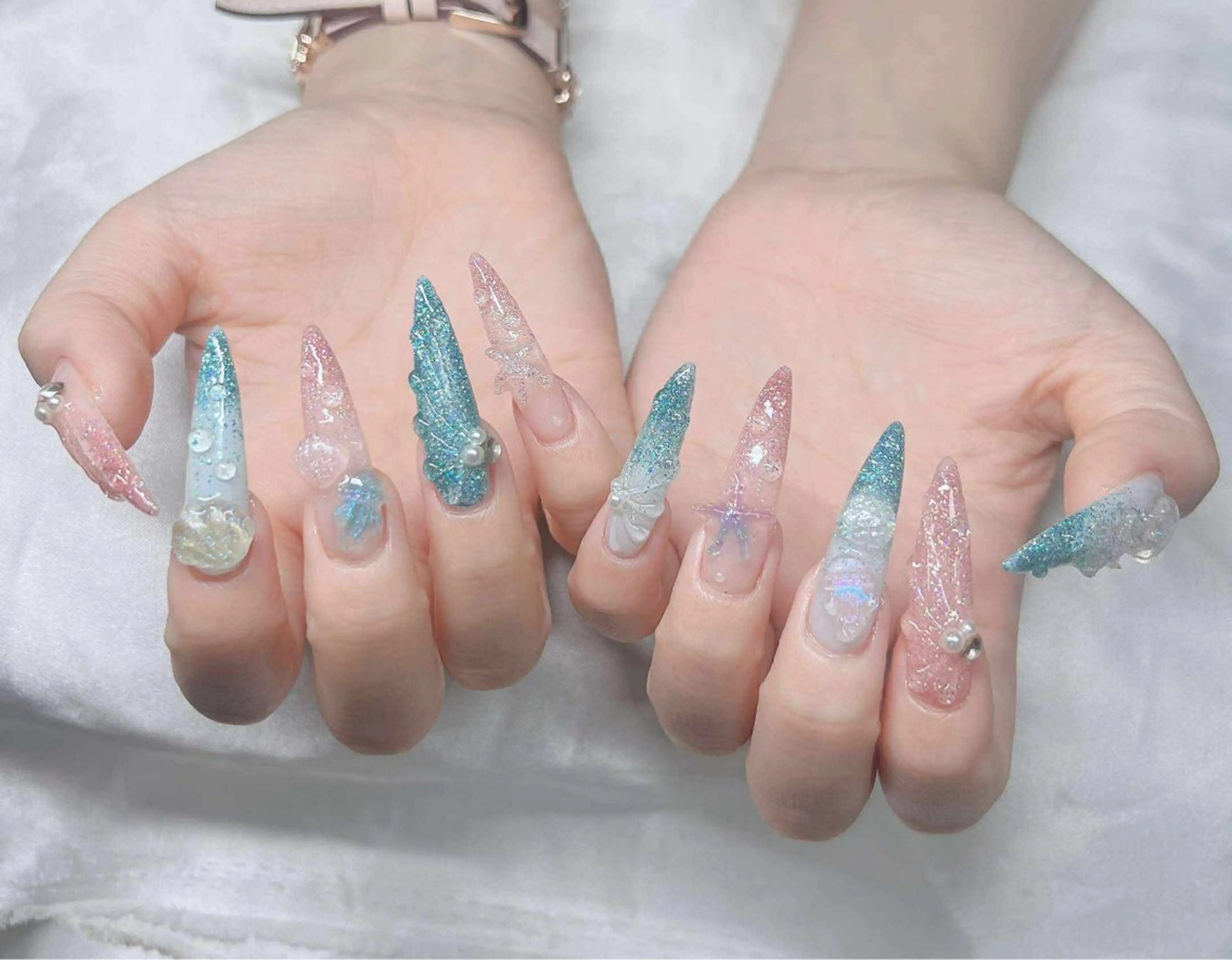 ネイル ハンドネイル Lee Nailsのネイルデザイン