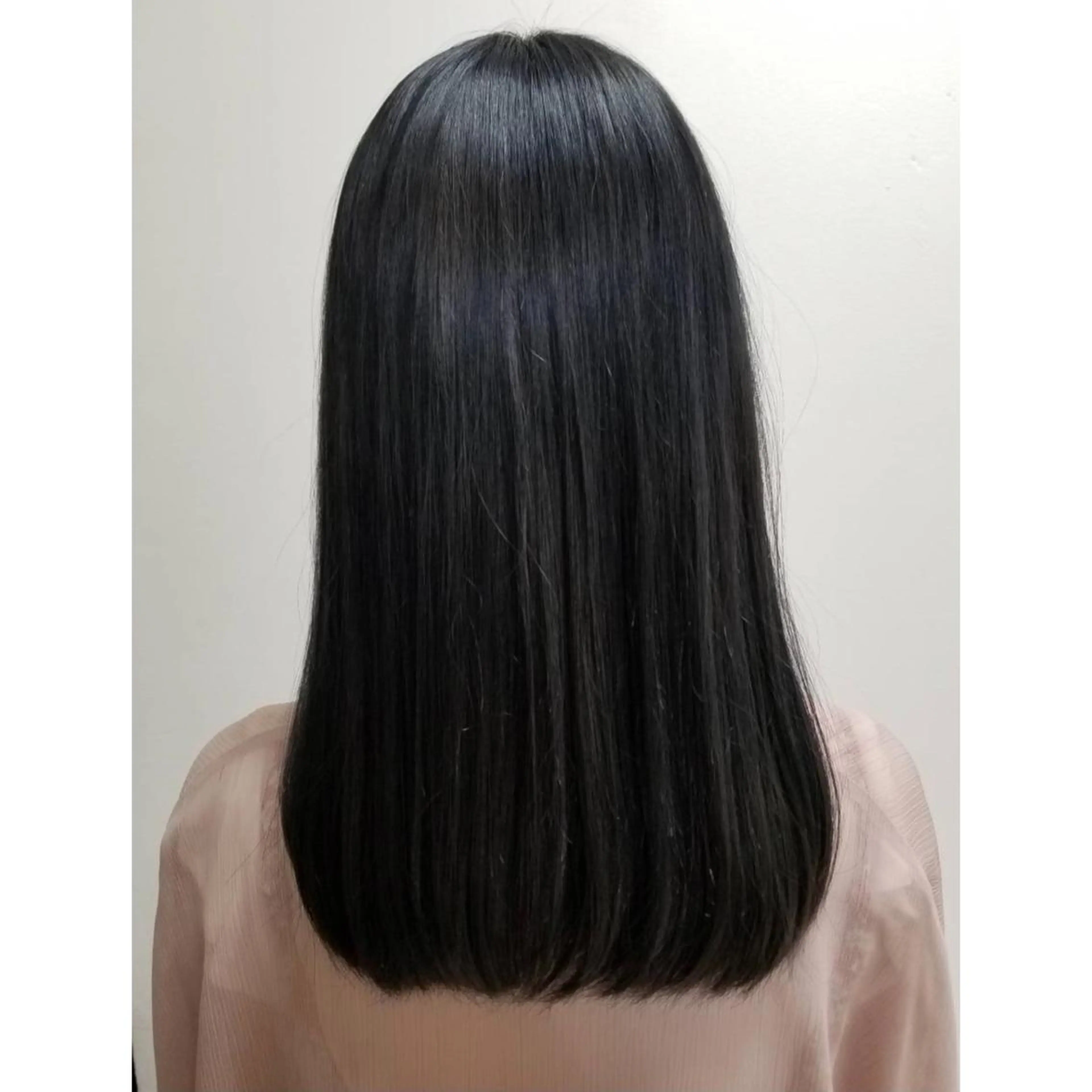 ロング カラー 黒髪 ブルーカラー ブルーブラック 針谷 泉希 (はりがい いずき)のヘアスタイル
