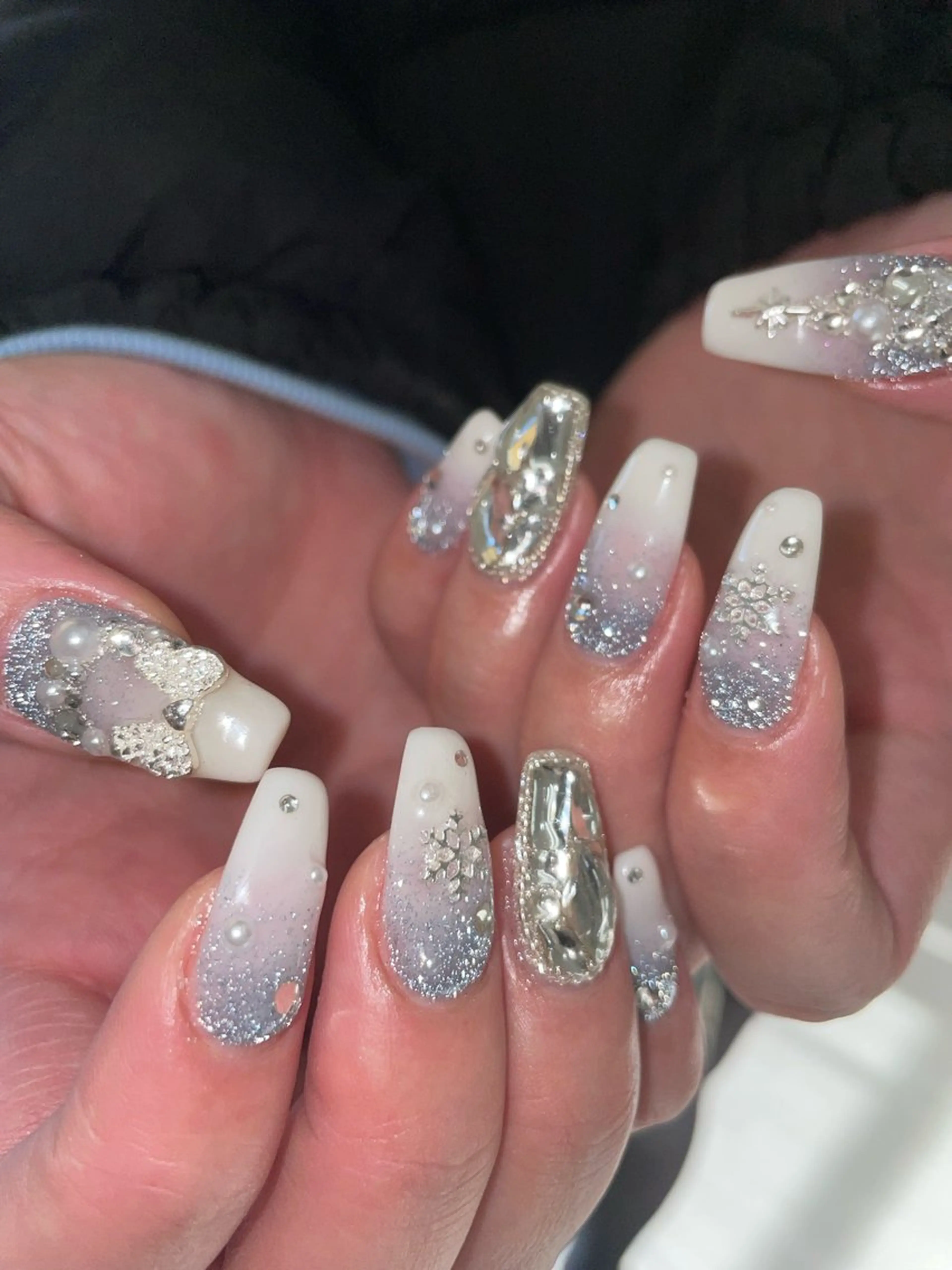 ネイル リボン ハンドネイル Hisaka Mikiのネイルデザイン