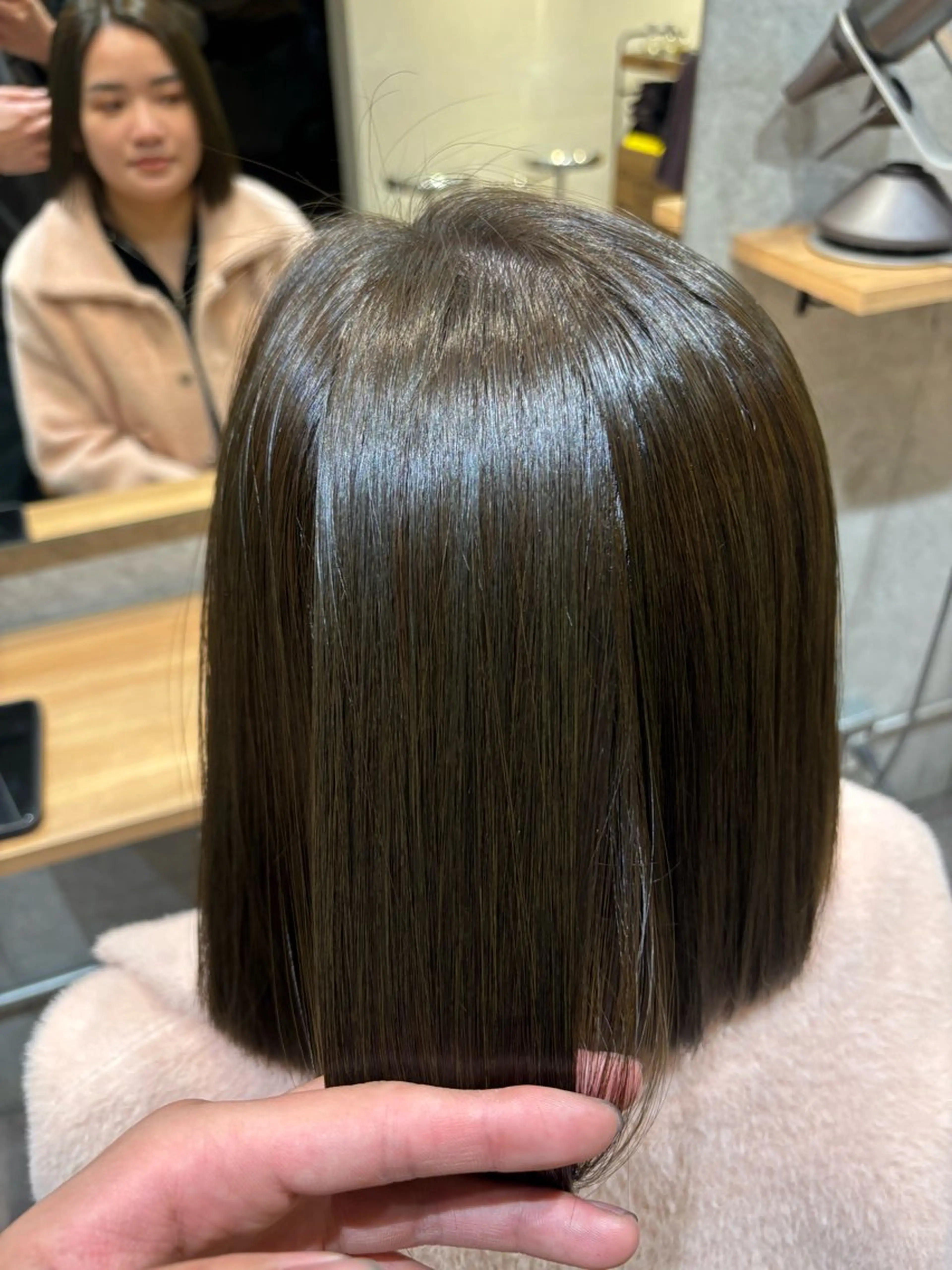 カラー 透明感カラー ヘアカラー DaVin アキラのヘアスタイル