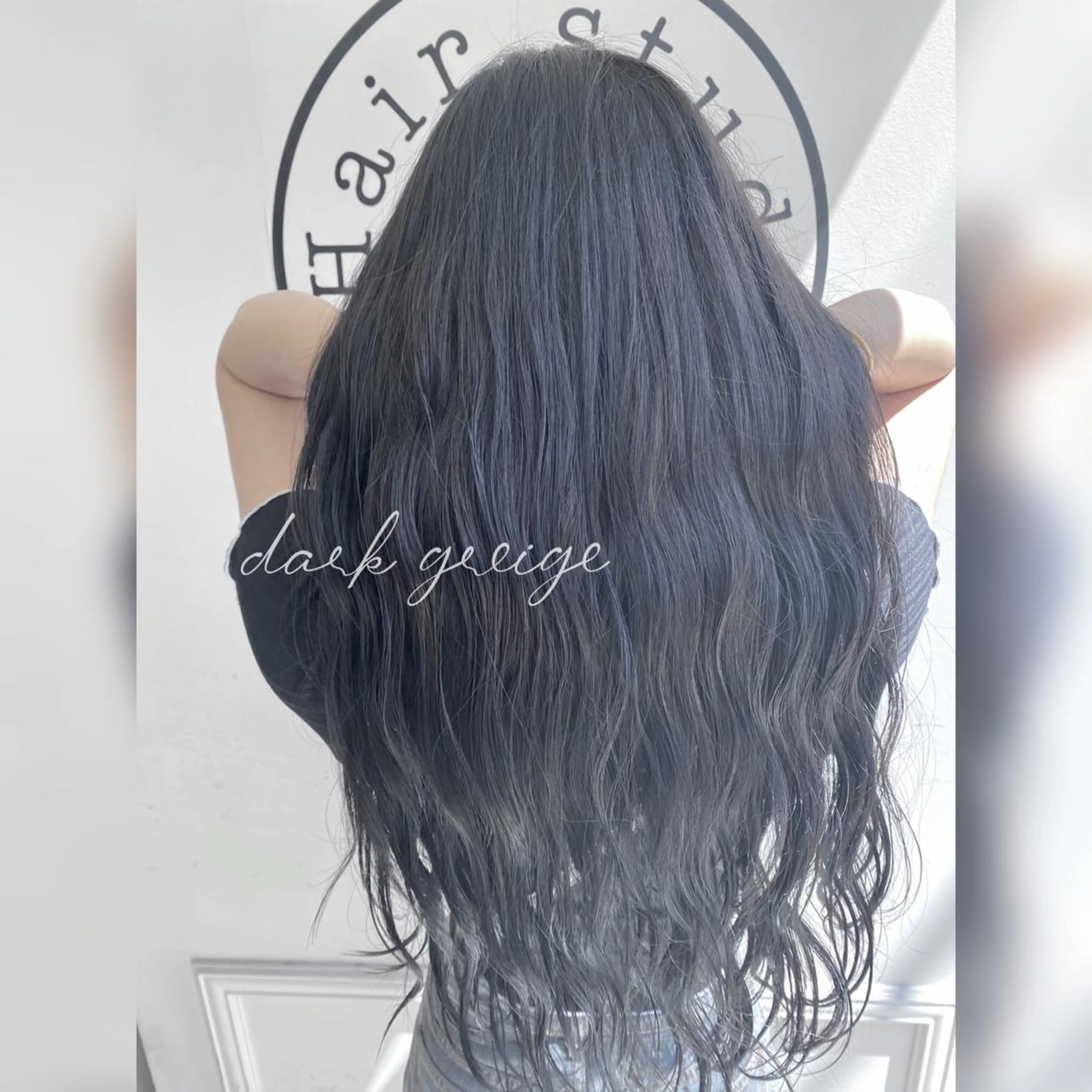 セミロング カラー ダークグレー ダークグレージュ グレージュ 川越 輝梨奈のヘアスタイル