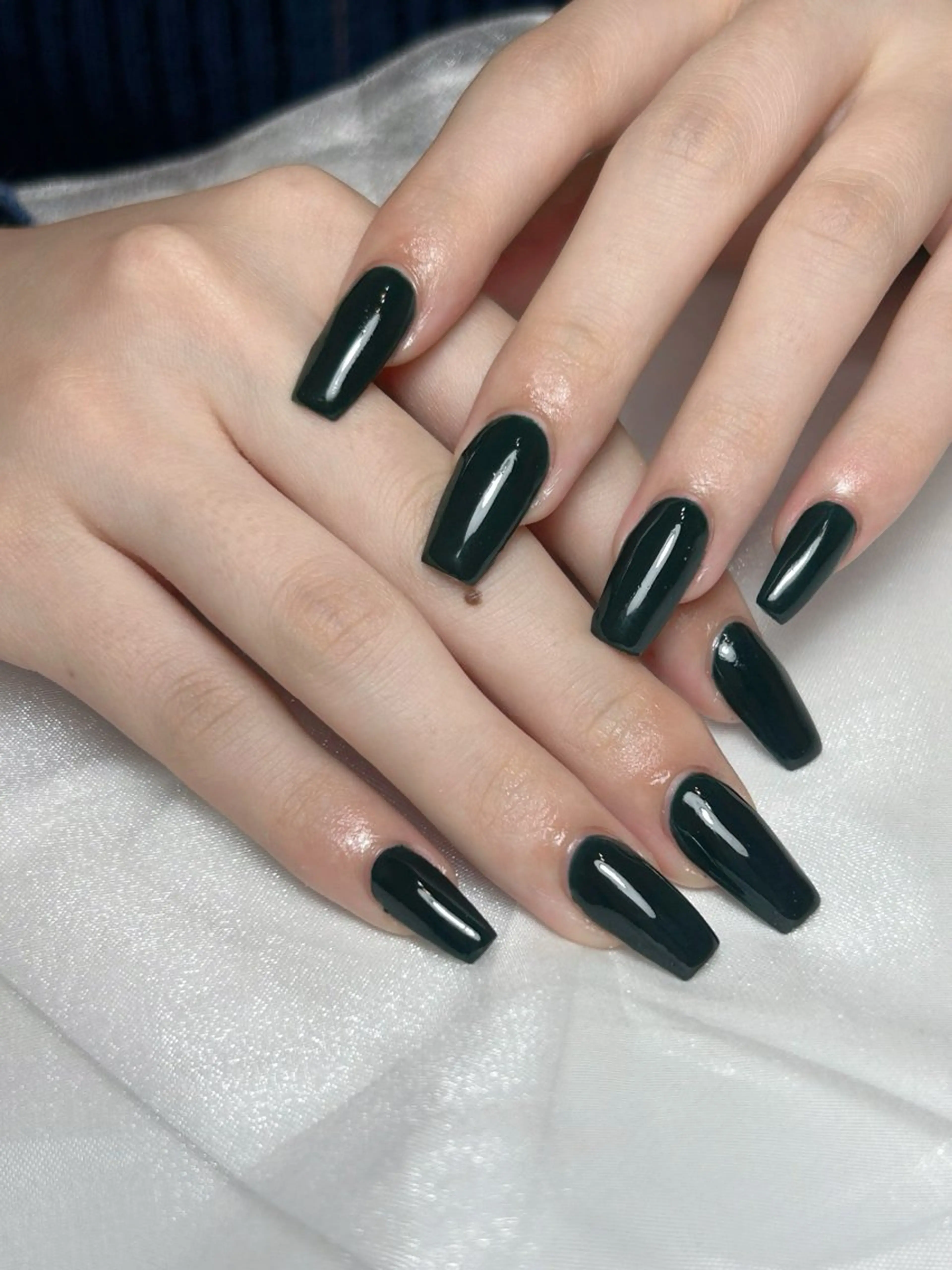 ネイル グリーン ハンドネイル nico +所属・nico + 鷲野のネイルデザイン