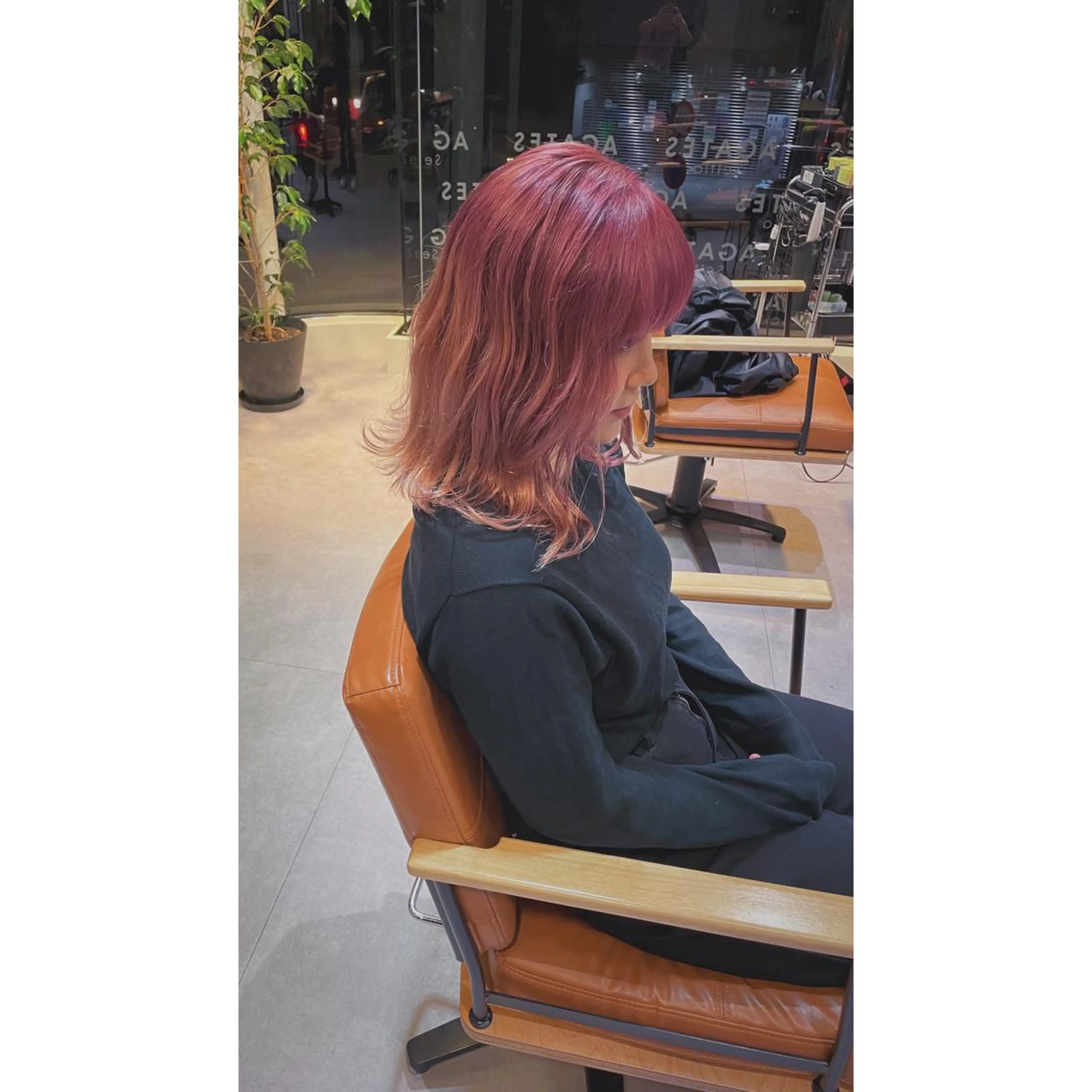 ミディアム カラー デザインカラー ピンクカラー カット トリートメント 齊藤 賢祐のヘアスタイル