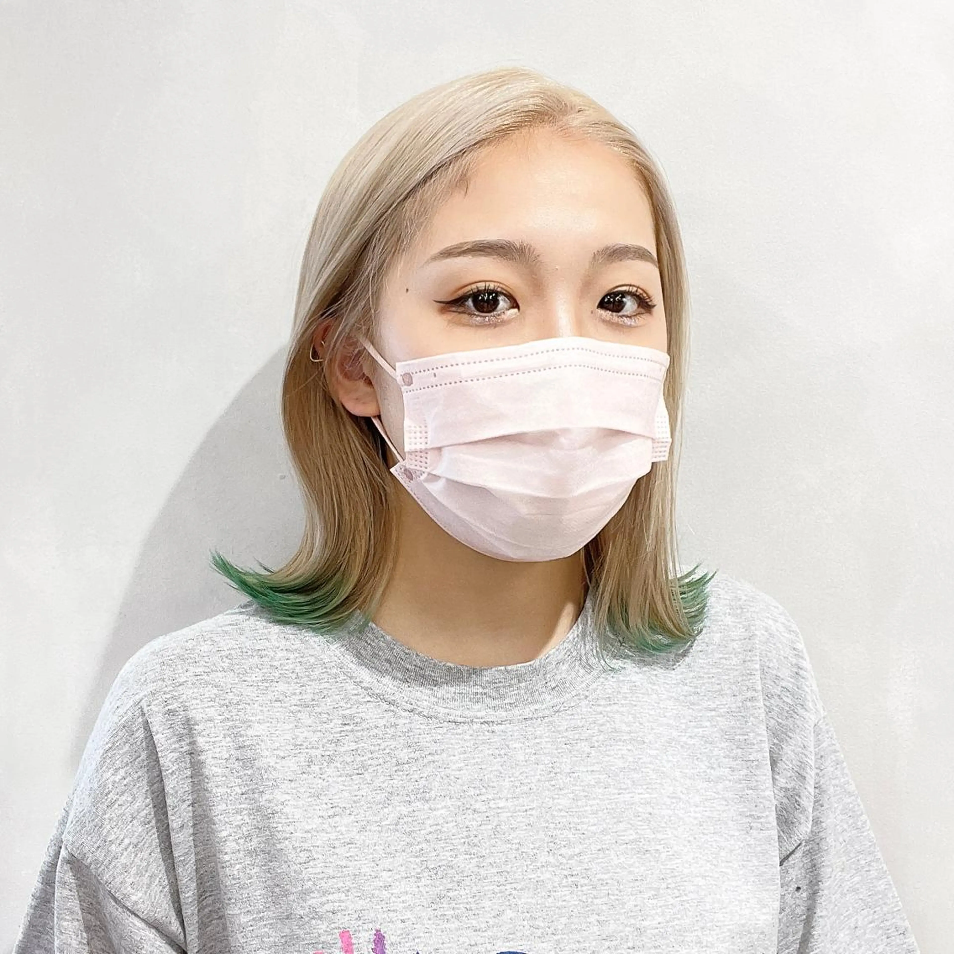 ミディアム カラー 🩵ブリーチカラー 🐈MIORI🩵のヘアスタイル