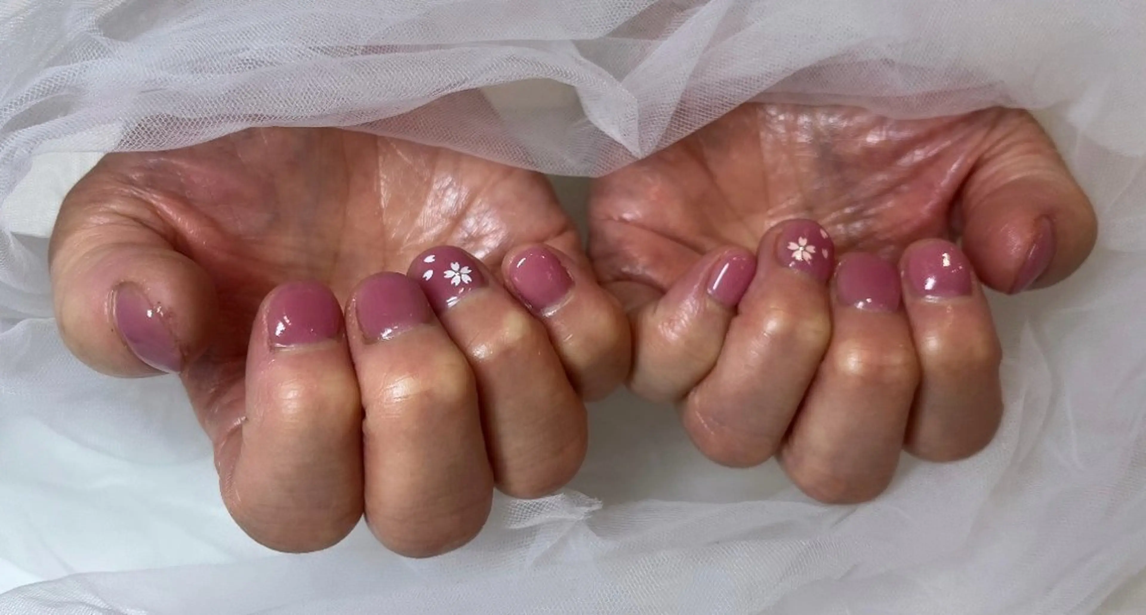 ネイル 橋本 麻衣のネイルデザイン