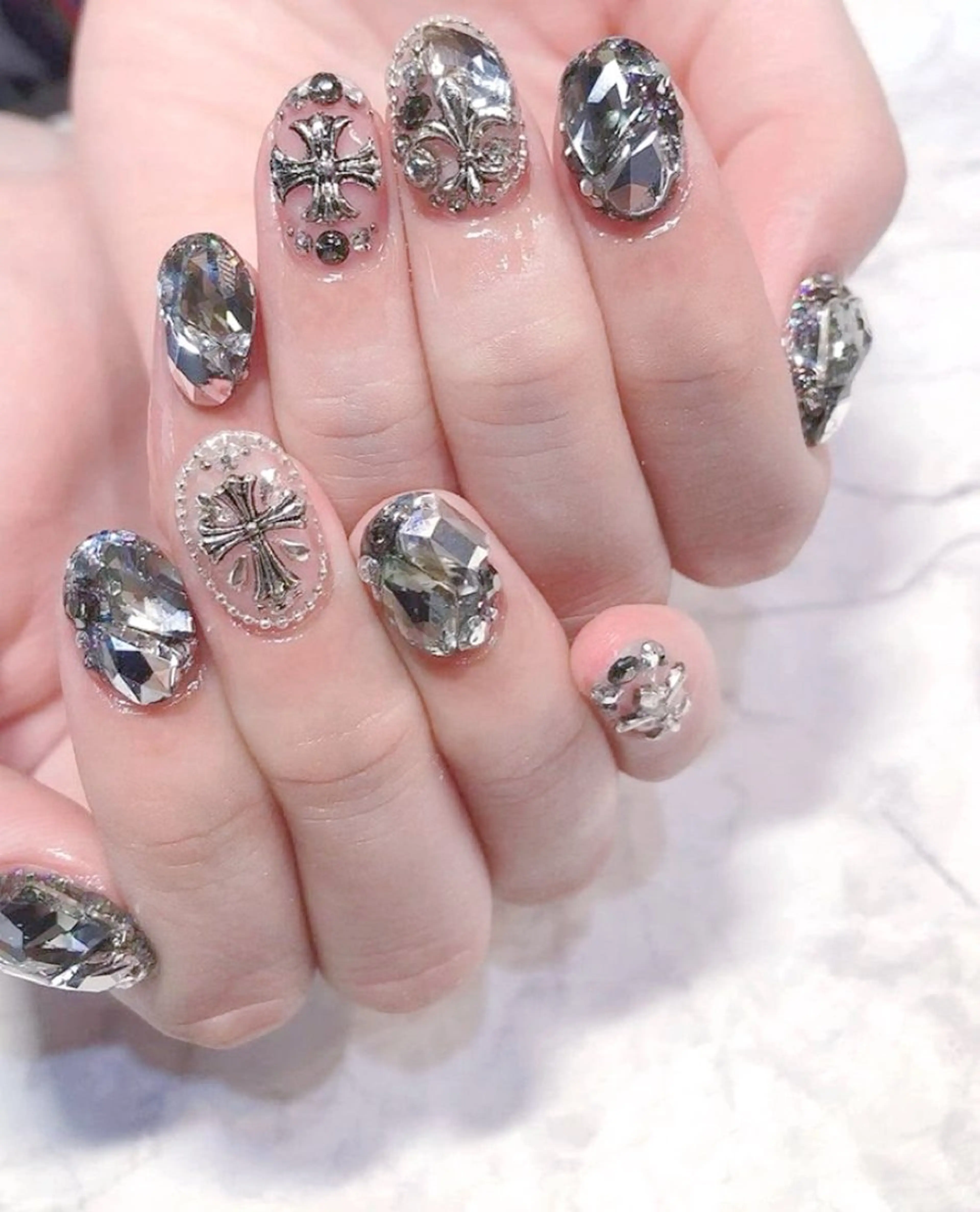 ミディアム T&D NailSalonのネイルデザイン