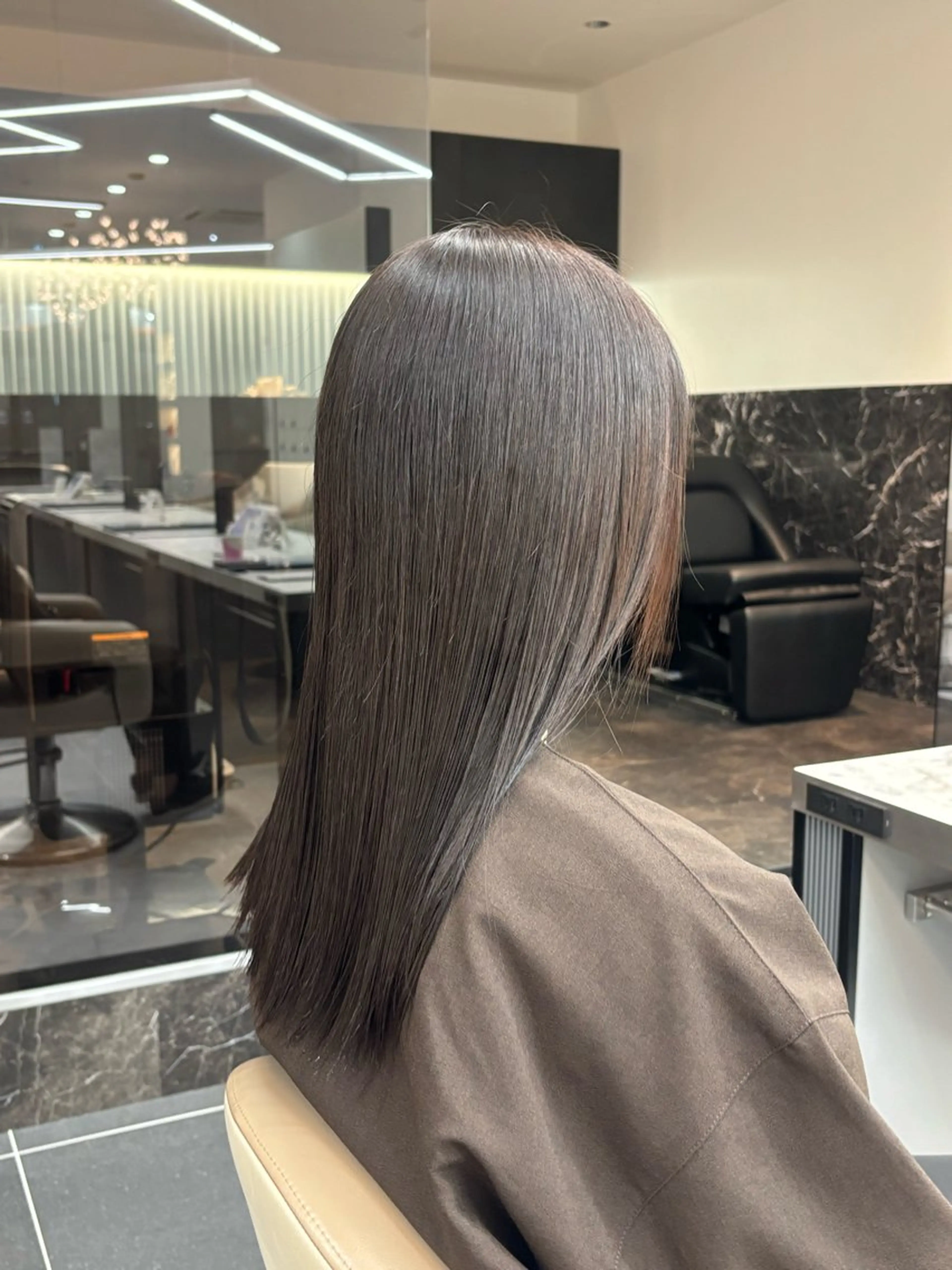 カラー ブラウンカラー ショコラブラウン ヘアカラー しんさか れいとのヘアスタイル