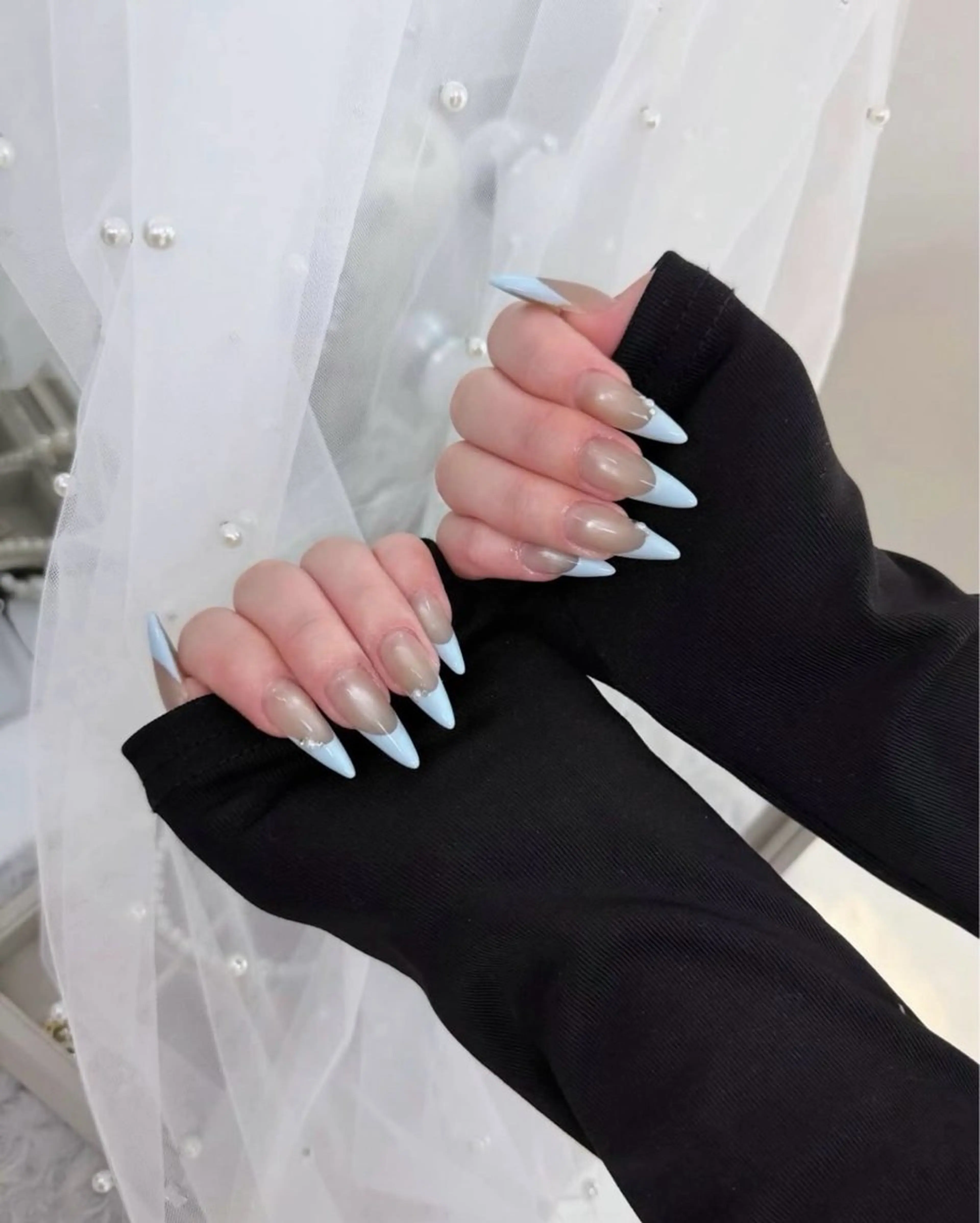 ネイル フットネイル ジェルネイル キラキラネイル 韓国ネイル マグネットネイル ハンドネイル TIDY .のネイルデザイン