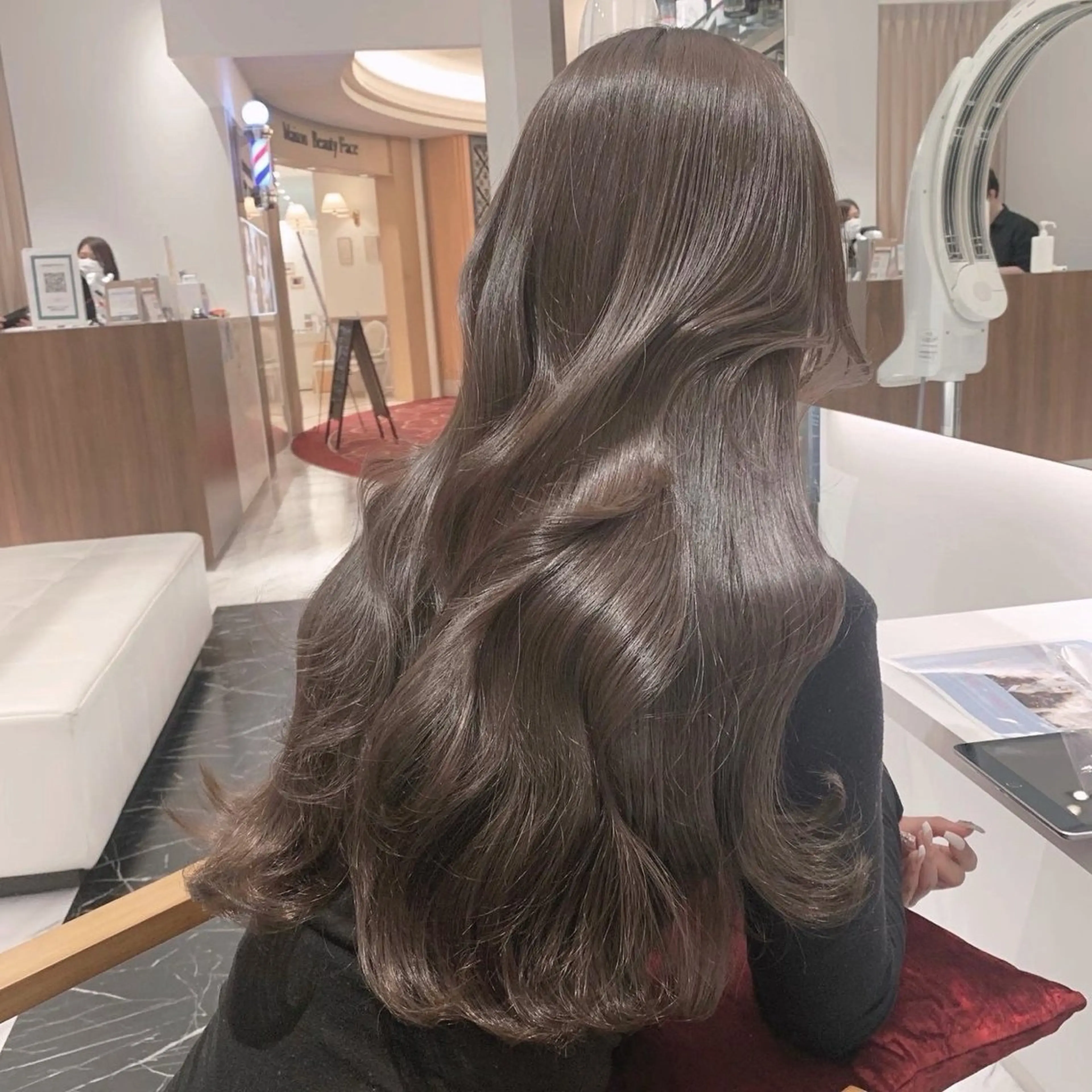 ロング トリートメント 大人色気レイヤー/ 大阪梅田/ユズ🎀のヘアスタイル