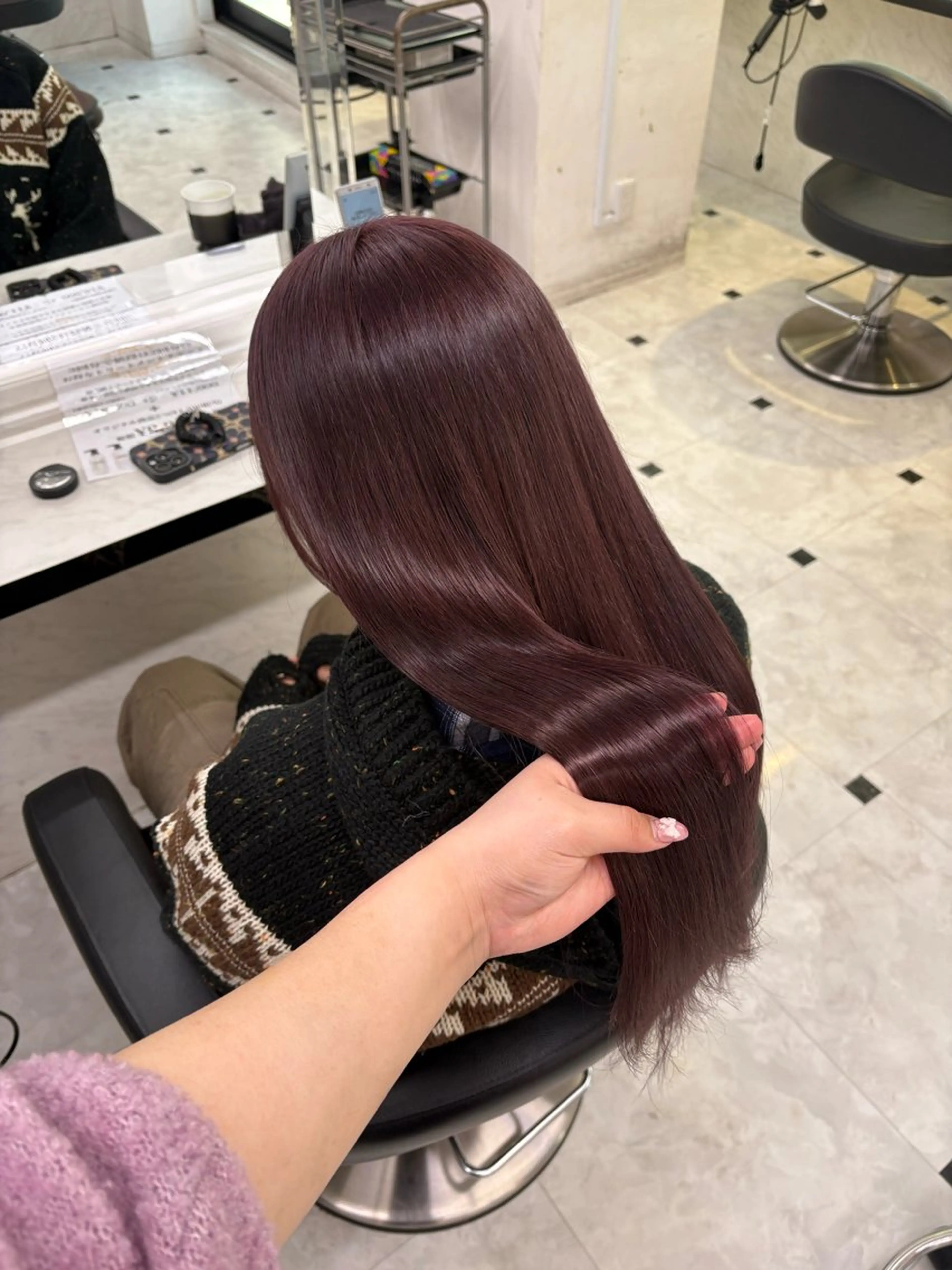 ロング カラー ヘアカラー トリートメント 透明感ベージュカラー 🪞上野🪞AIのヘアスタイル
