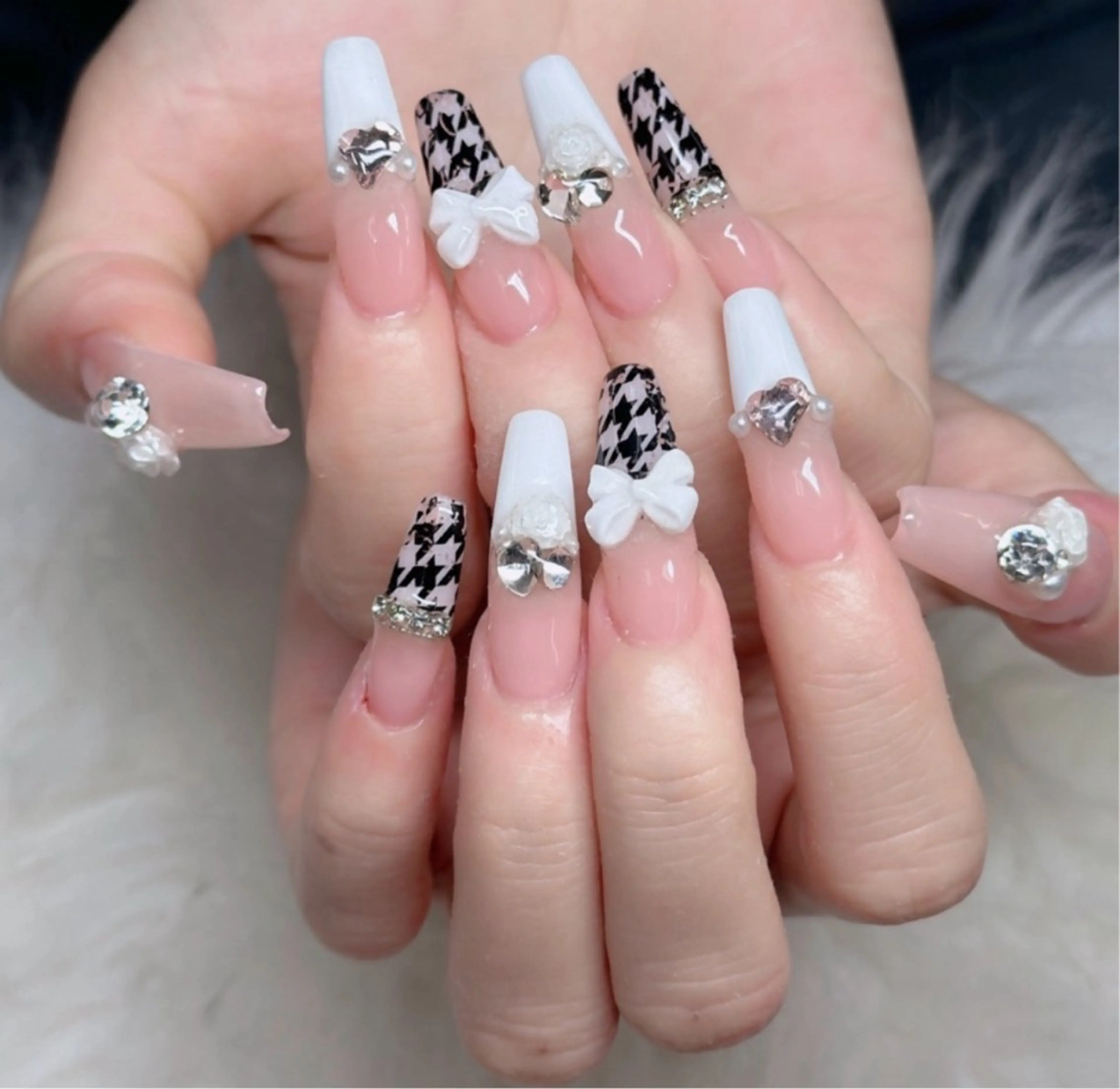 ネイル ジェルネイル 韓国ネイル マグネットネイル ネイルチップ 冬ネイル Lenie Nail Salonのネイルデザイン