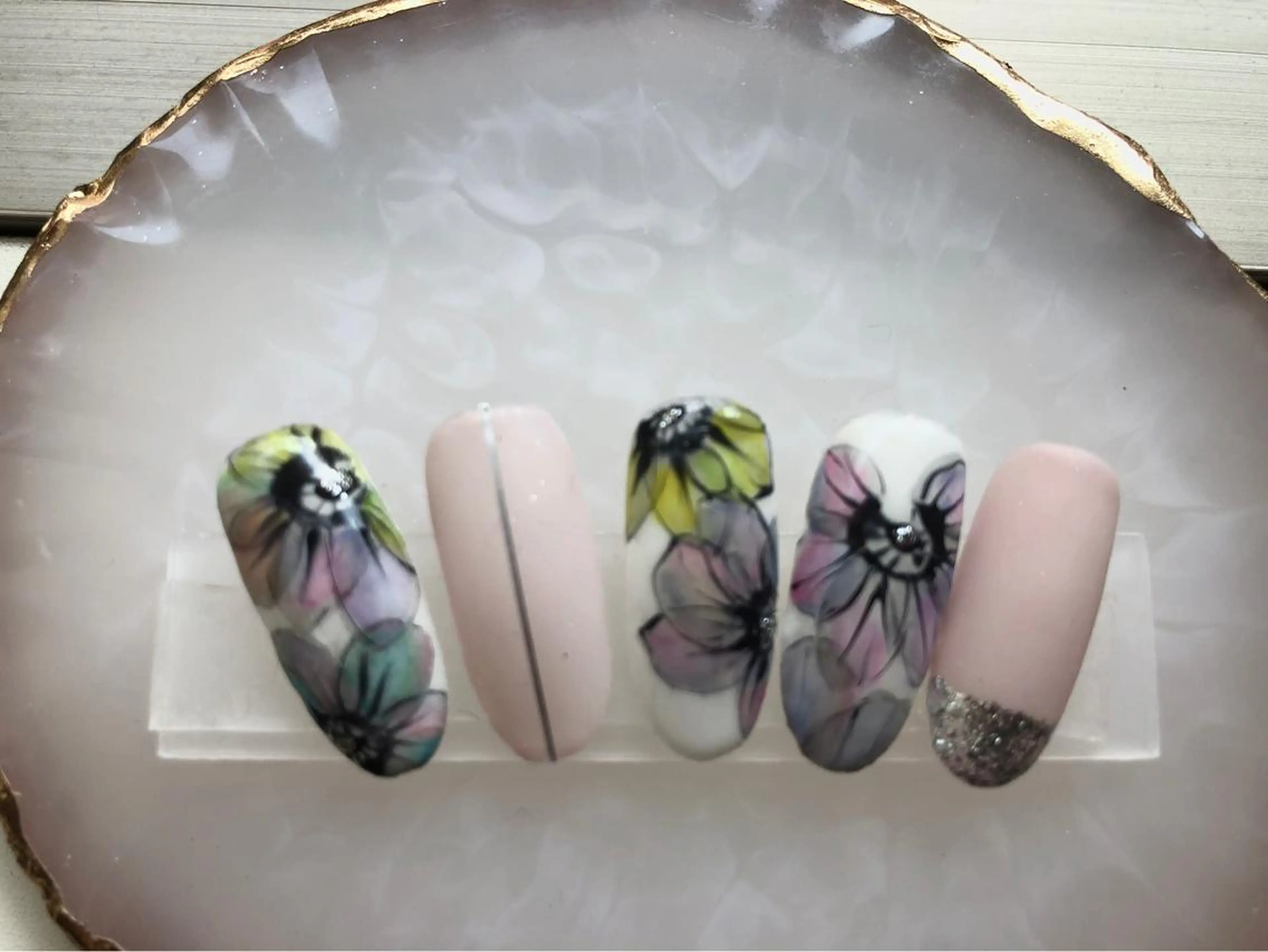 ネイル フラワーネイル 奥園 良恵のネイルデザイン