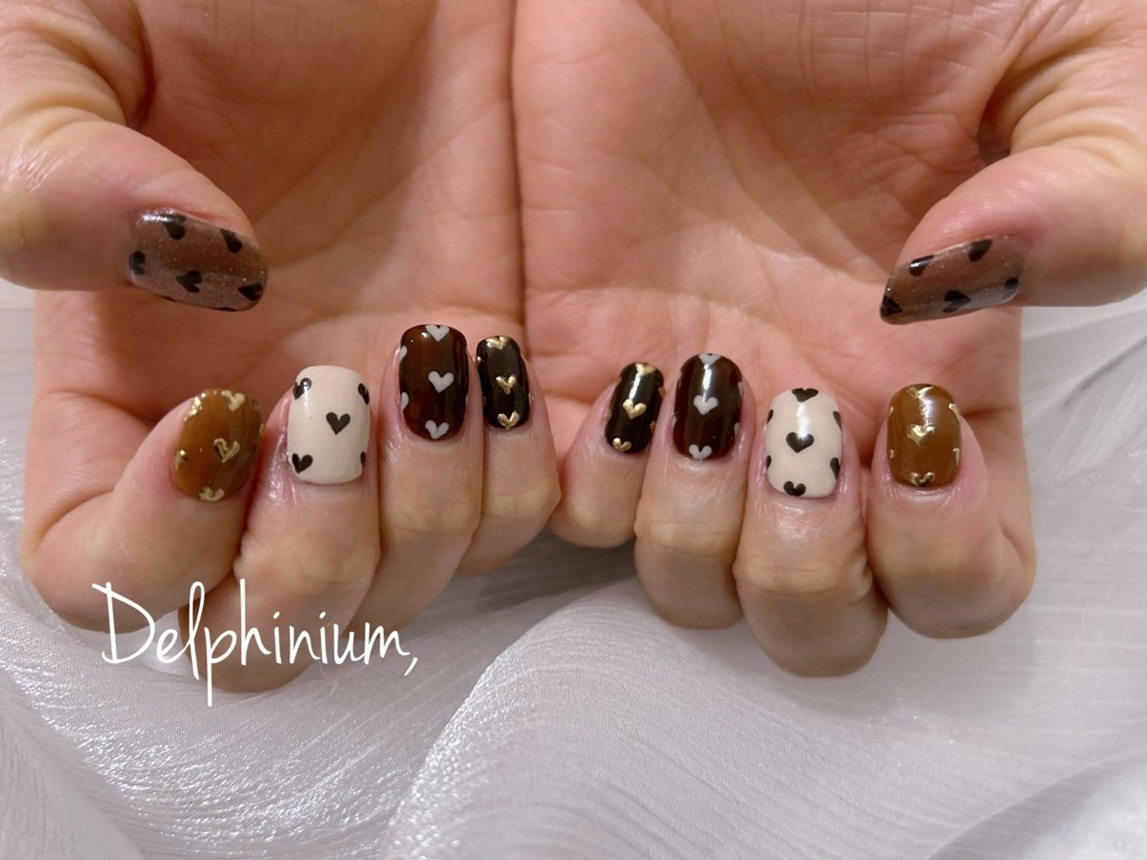 ネイル ハート マグネットネイル ショートネイル バレンタイン ハンドネイル 岡本 友恵のネイルデザイン