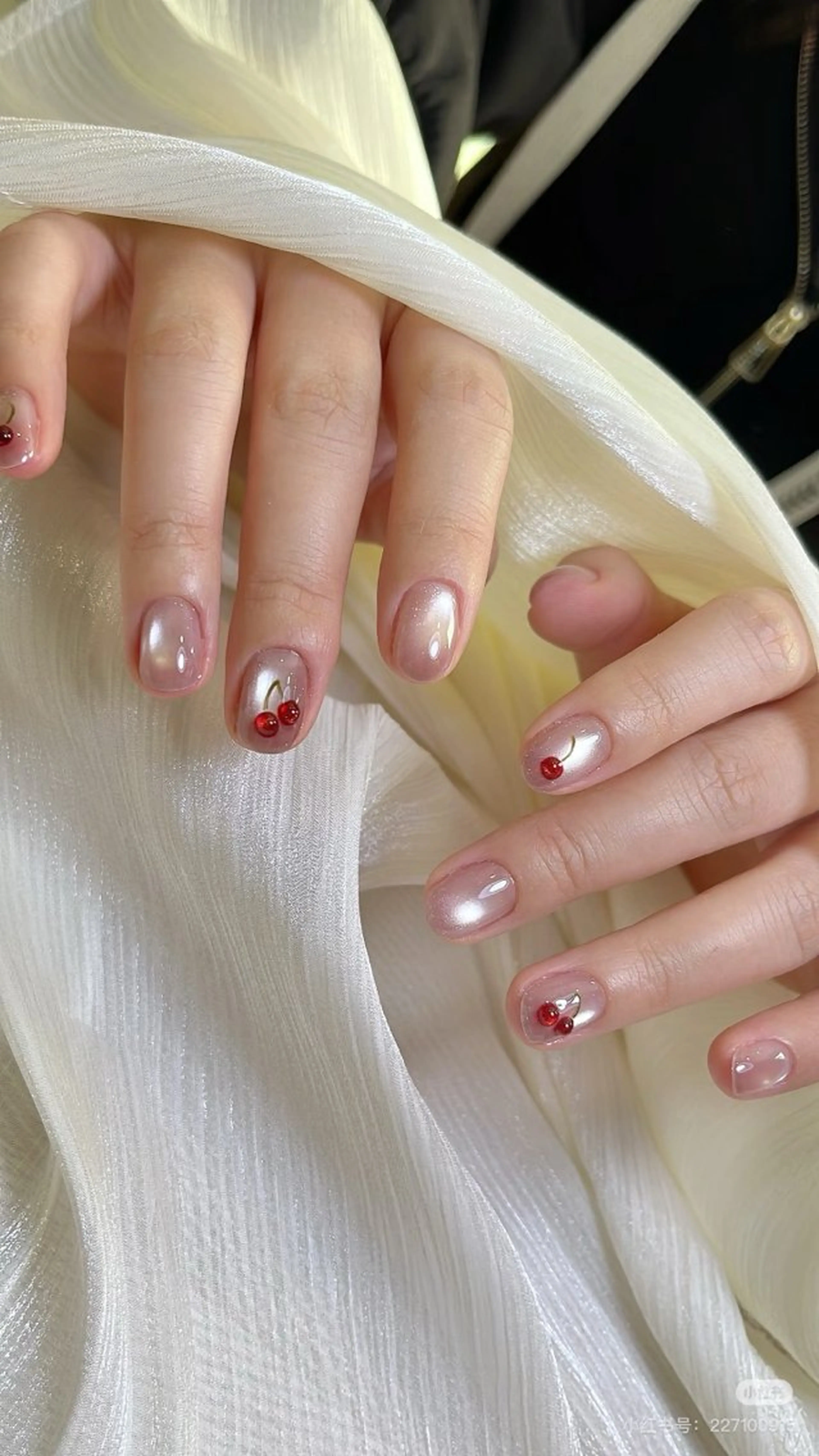 ネイル アートネイル オーロラネイル チークネイル フレンチネイル ガラスフレンチ 🎀YooLi Nail salonのネイルデザイン