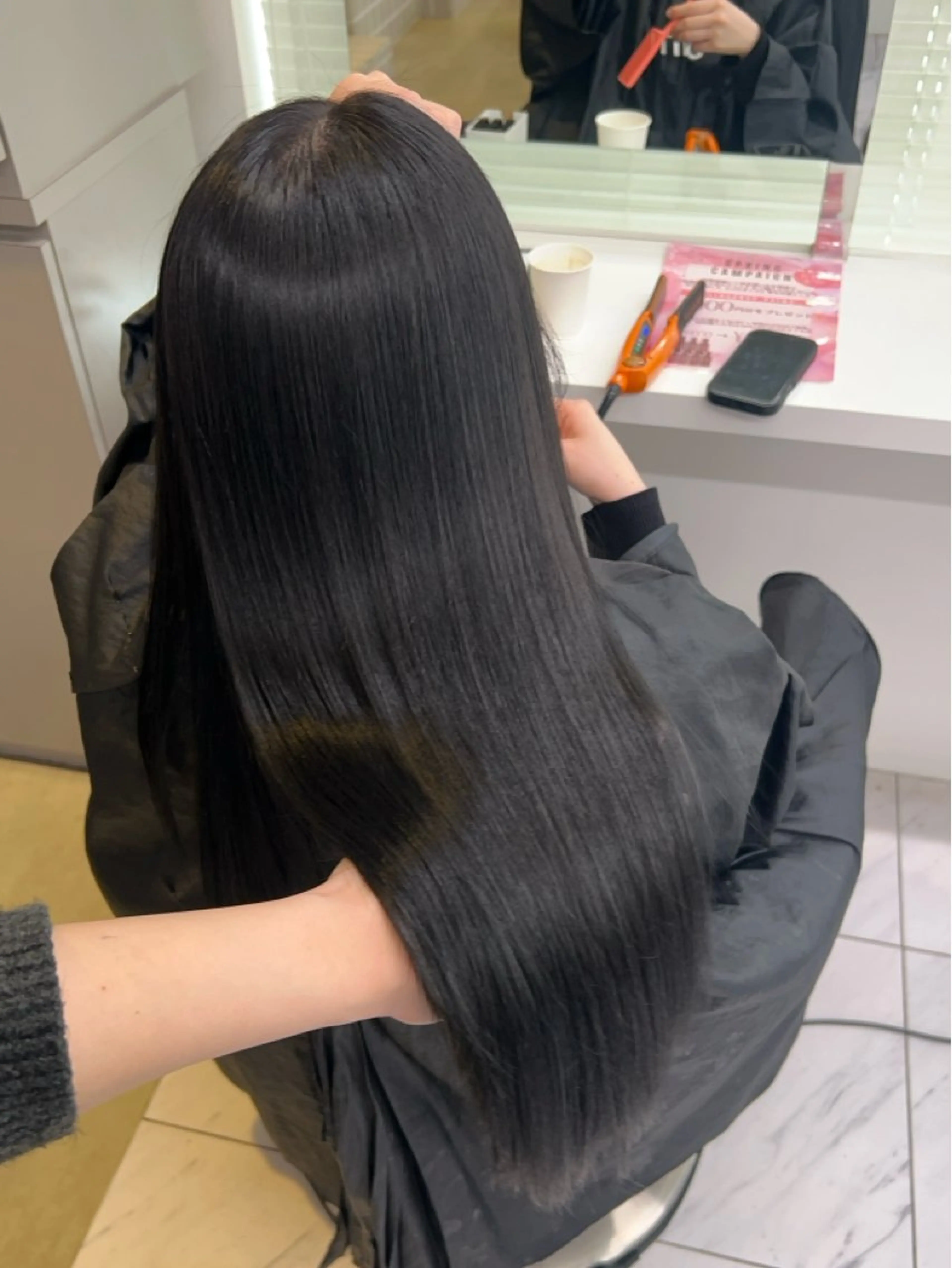 ロング カット 縮毛矯正 🥯縮毛/レイヤー/ ベージュヘア🥯のヘアスタイル