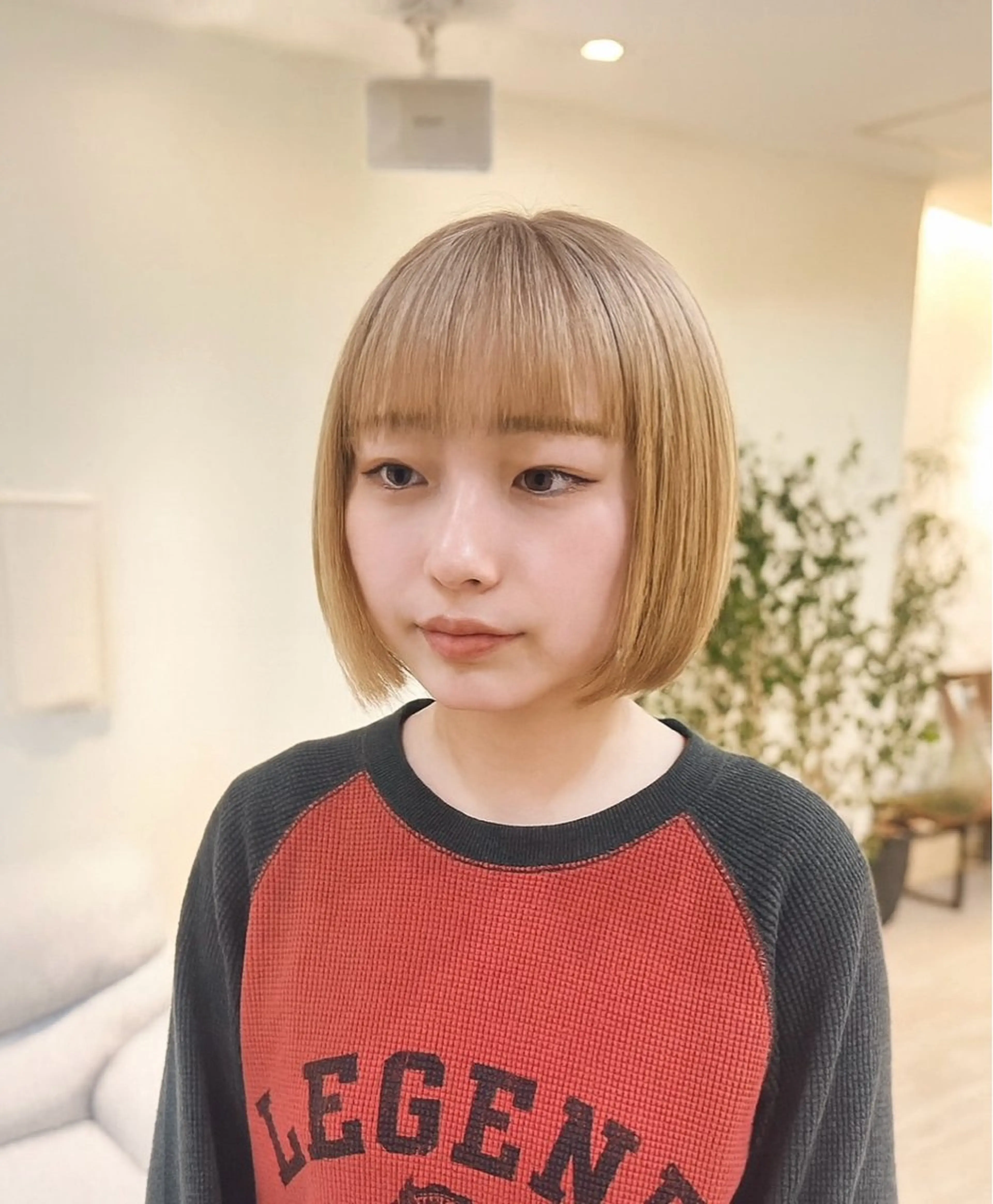 ショート カラー つぼみ/パーマ ／レイヤー／ボブのヘアスタイル