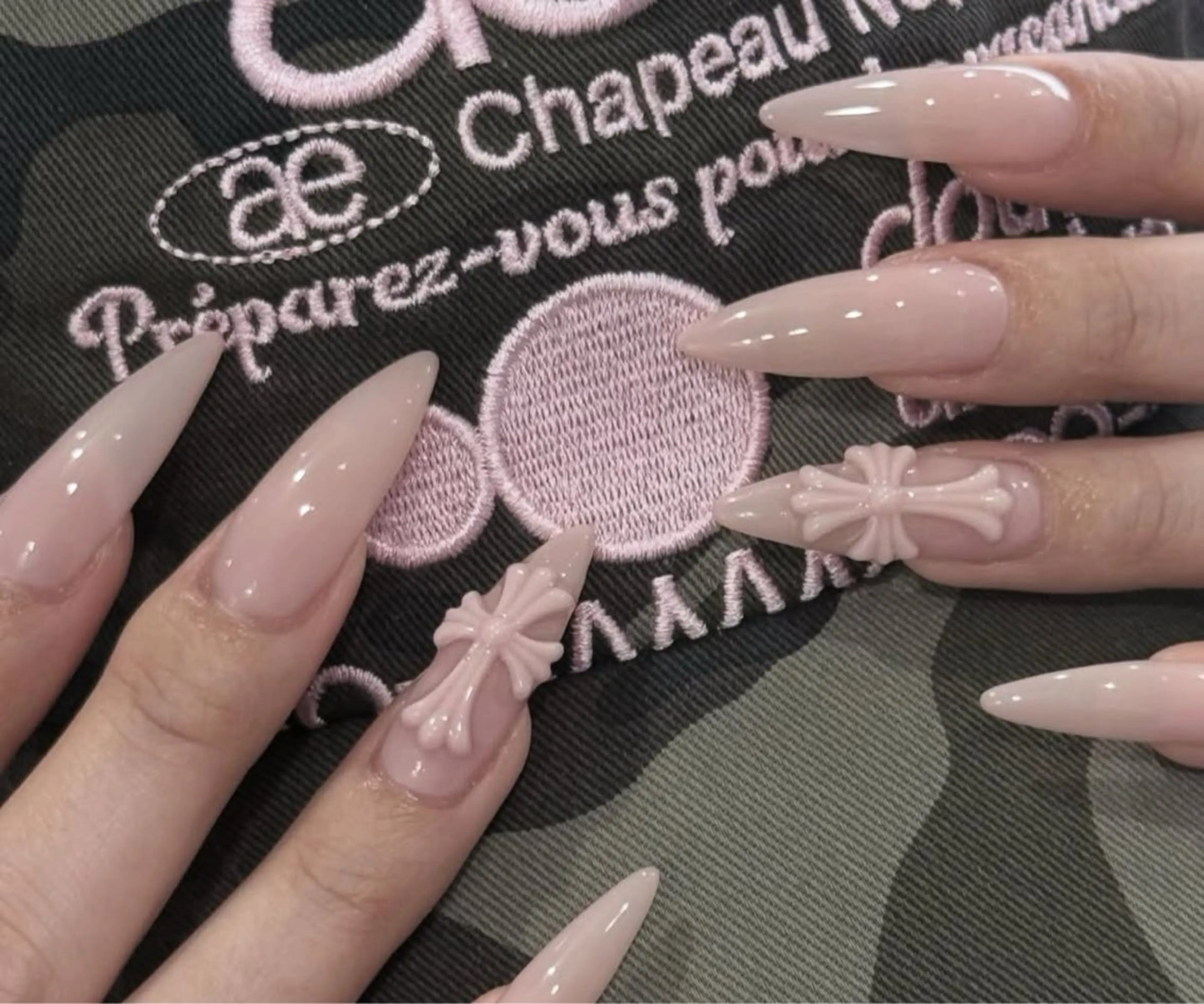 ネイル チークネイル ドット フレンチネイル グラデーション ハート ハンドネイル ハンドケア Nihonthy Nail 新宿のネイルデザイン