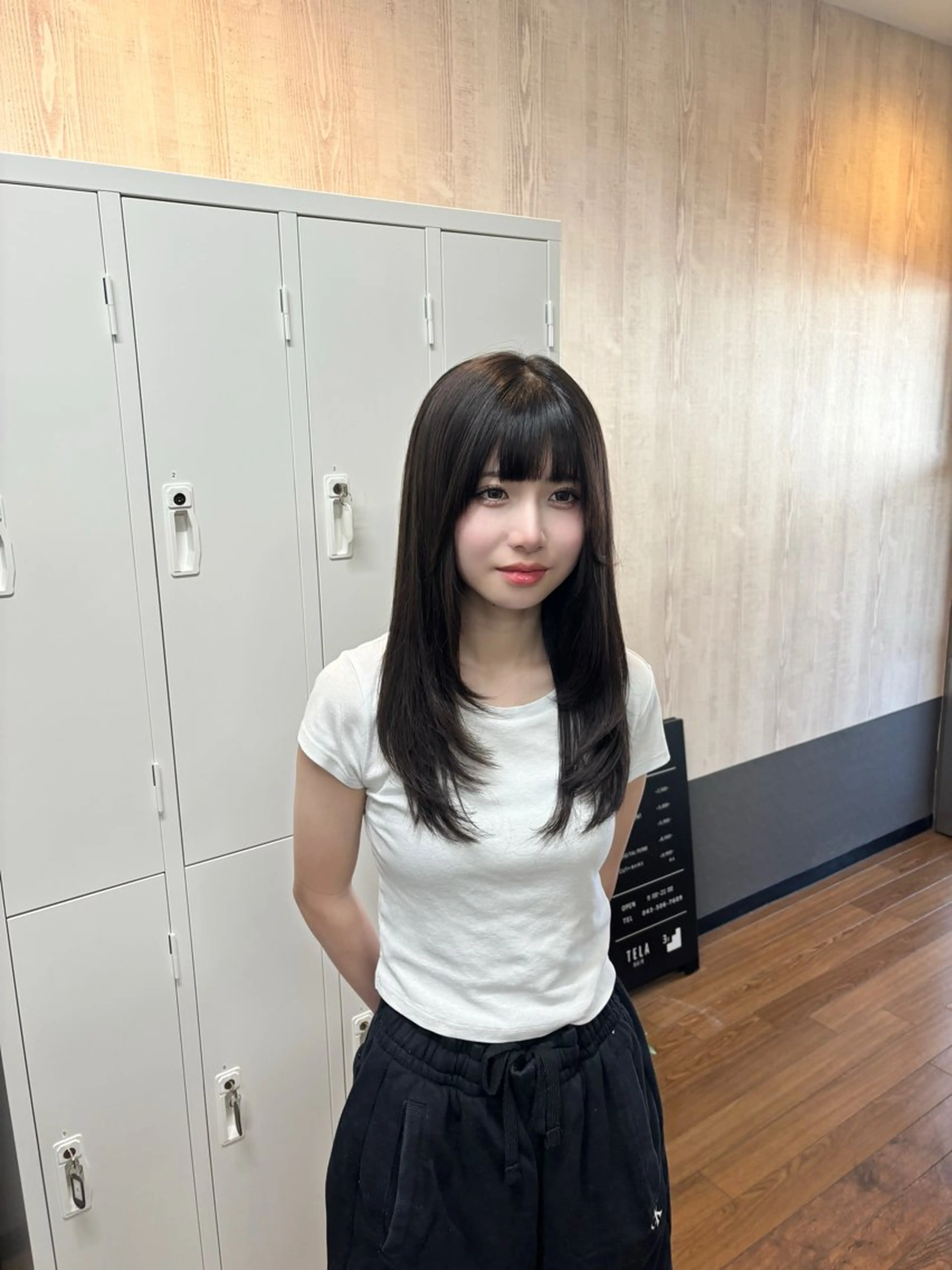 セミロング 顔まわりレイヤー 顔周りカット レイヤーカット カット ヘアカラー トリートメント 🩵 honoka🩵のヘアスタイル