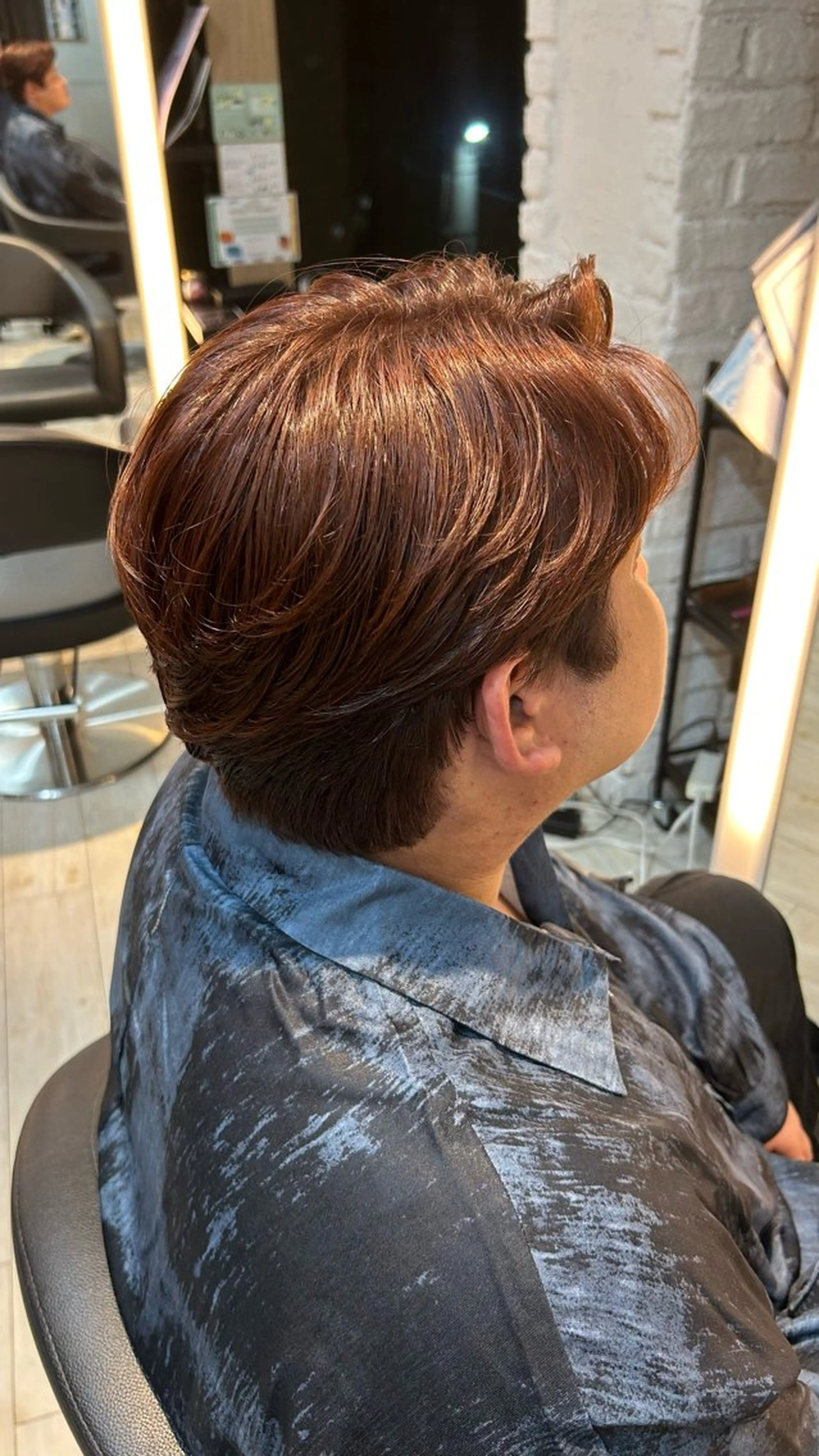 ショート カラー ブラウンカラー レッドカラー レッドブラウン くせ毛 ヘアカラー トリートメント 有働由良／ハイトーン ／韓国メンズヘアのヘアスタイル