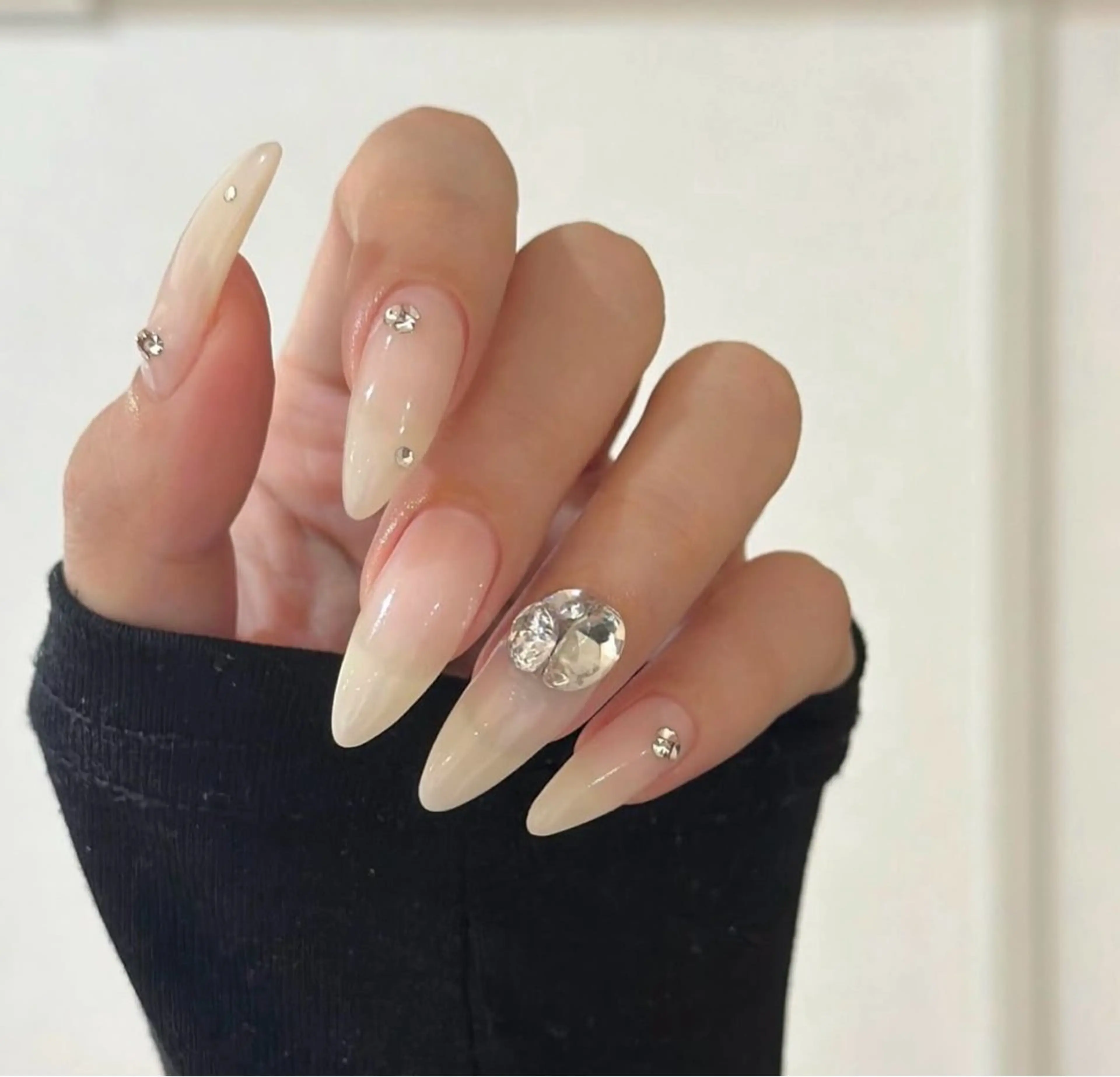 ネイル グラデーション キラキラネイル ワンカラーネイル 冬ネイル Jenn Nail Salonのネイルデザイン