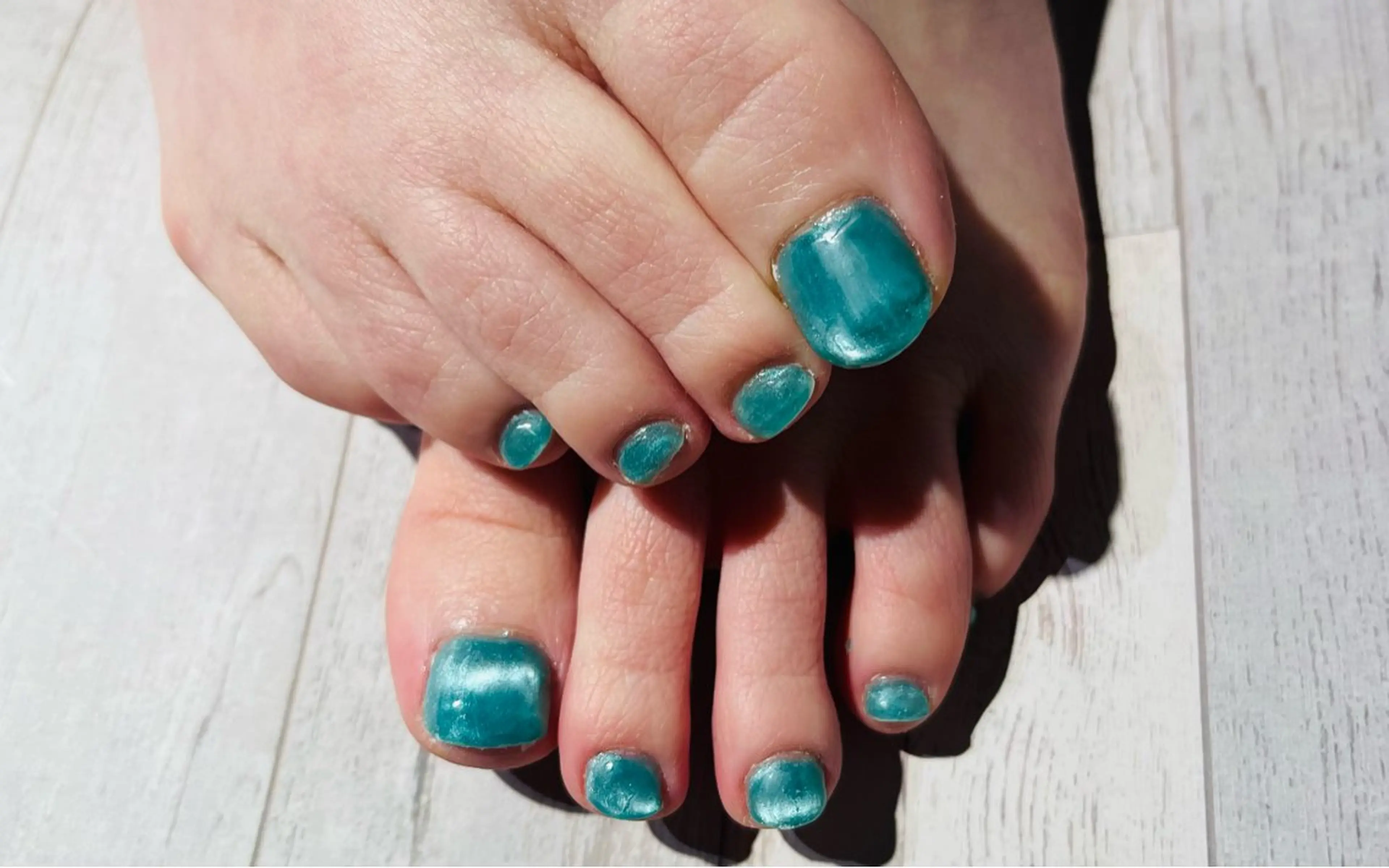 ネイル マグネットネイル ワンカラーネイル フットネイル Nail ecxia ／Reikaのネイルデザイン